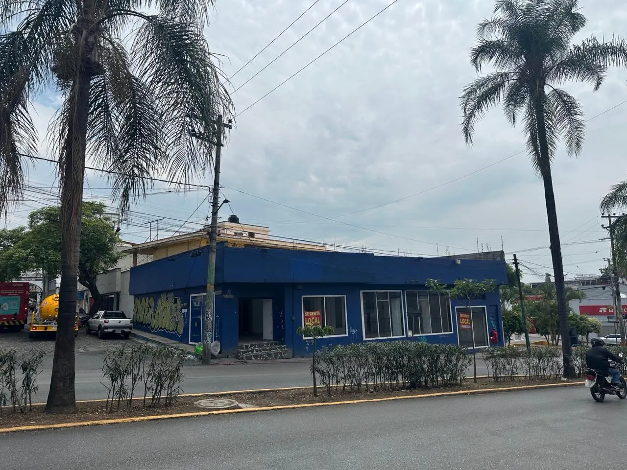 Local Comercial Spot2