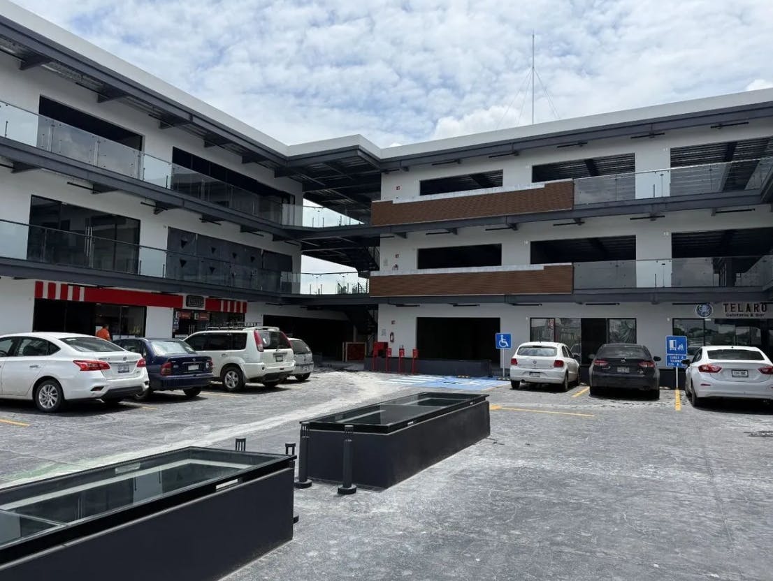 Local Comercial Spot2