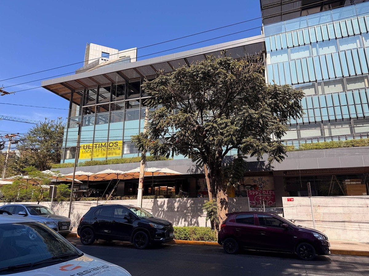 Local Comercial Spot2