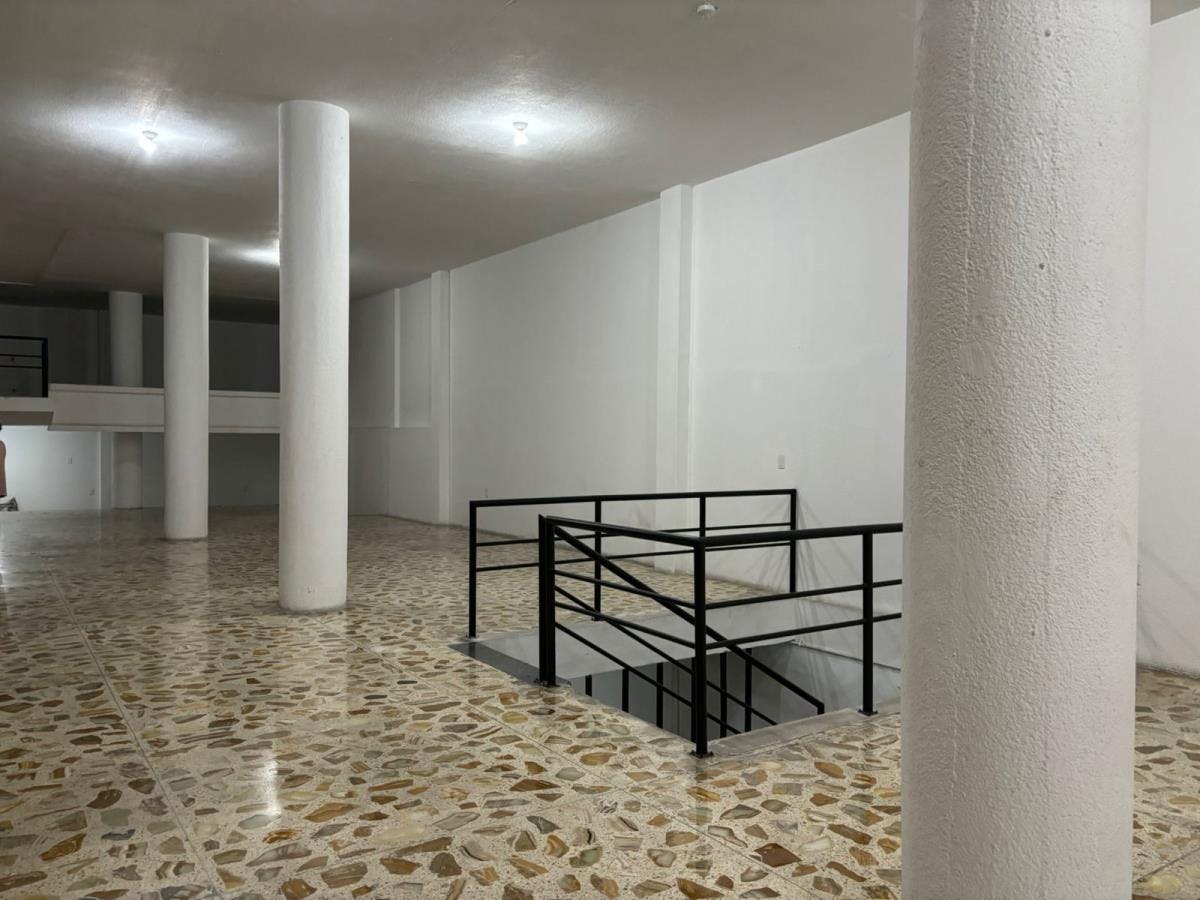 Local Comercial Spot2