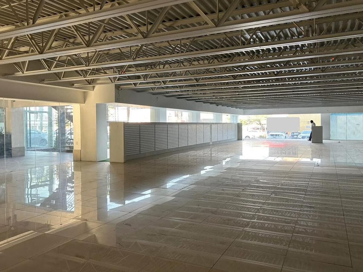 Local Comercial Spot2