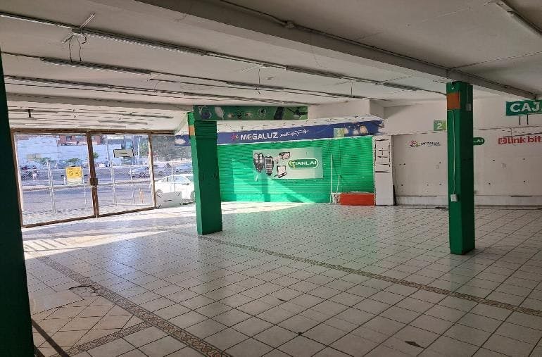 Local Comercial Spot2