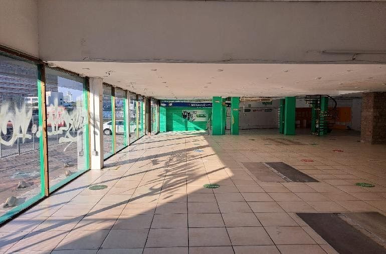 Local Comercial Spot2