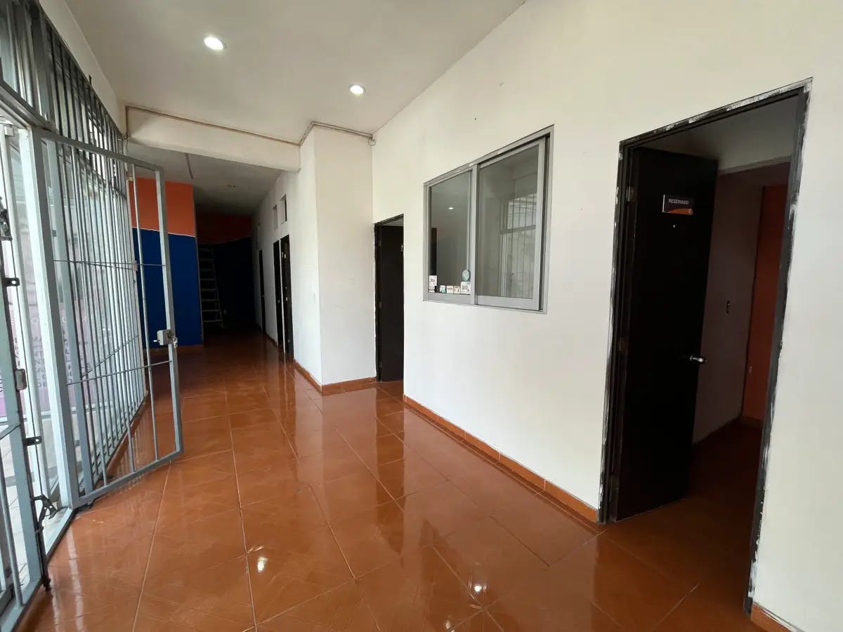 Local Comercial Spot2