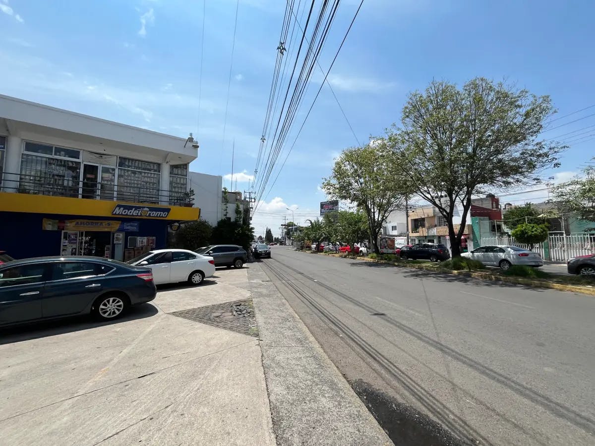 Local Comercial Spot2