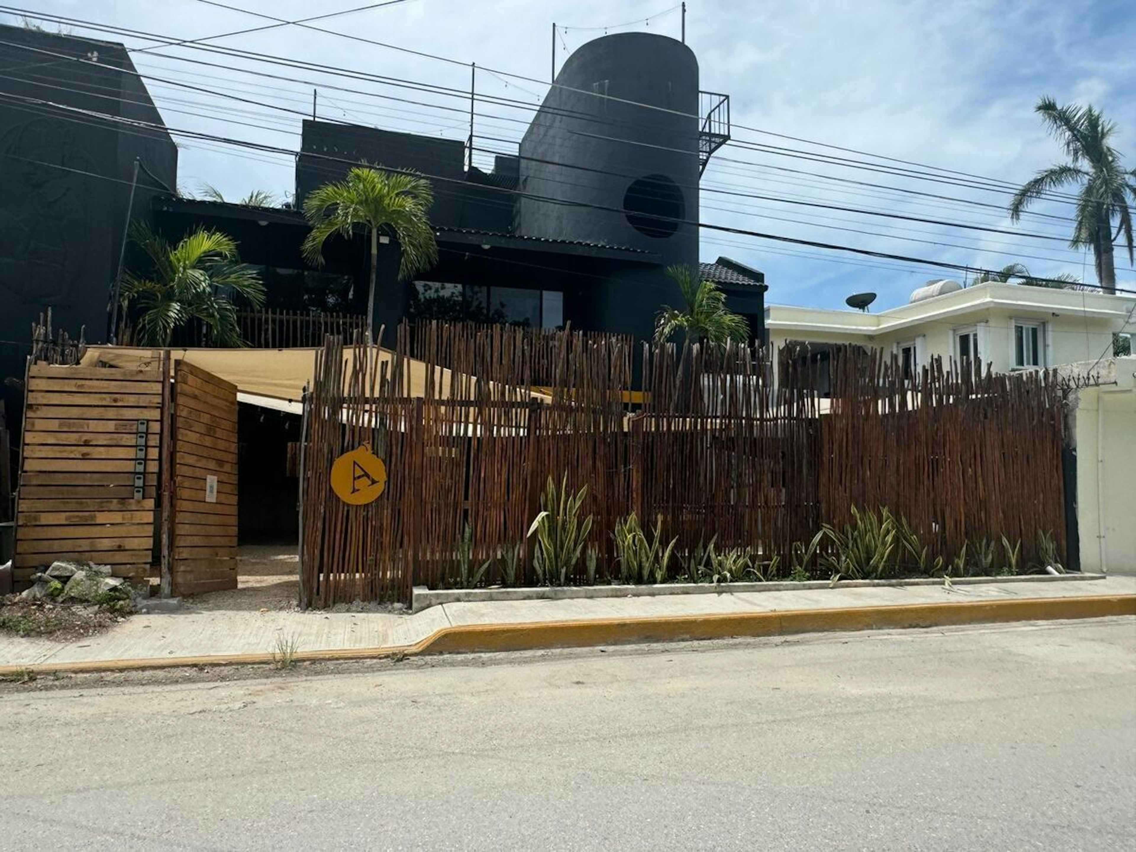 Mercurio Poniente 21