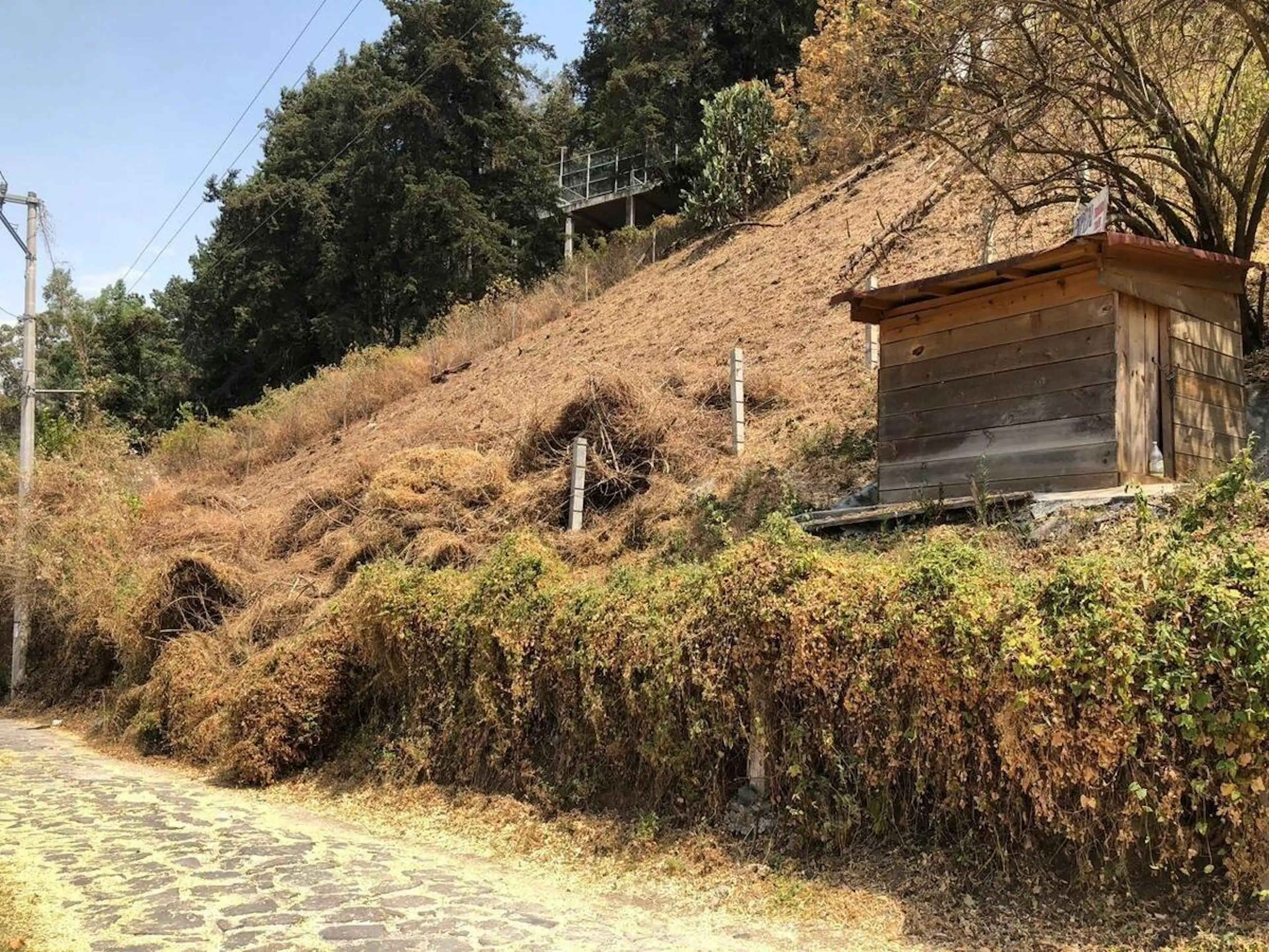 Terreno con vista al lago en La Peña