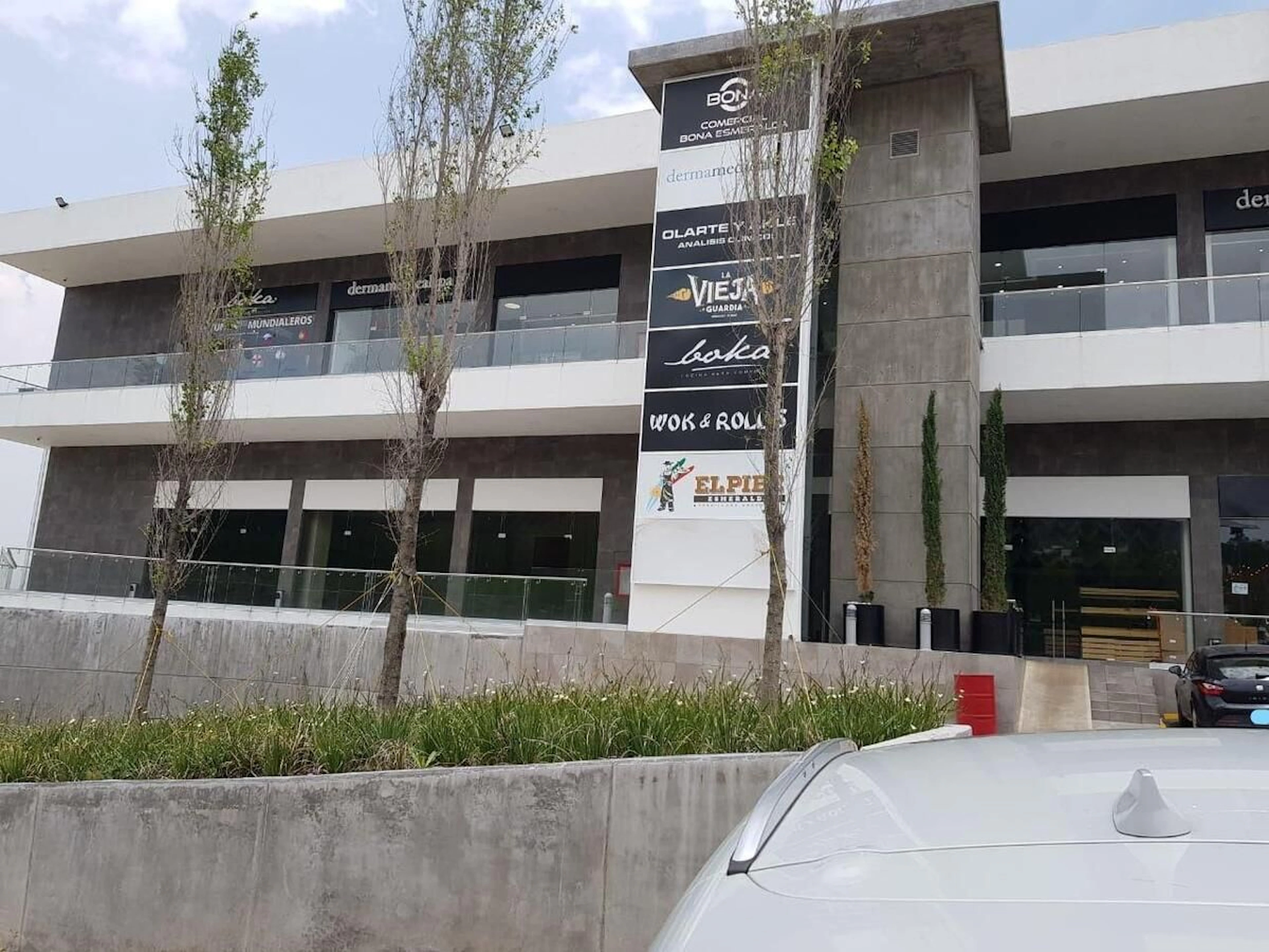 Local Comercial Spot2