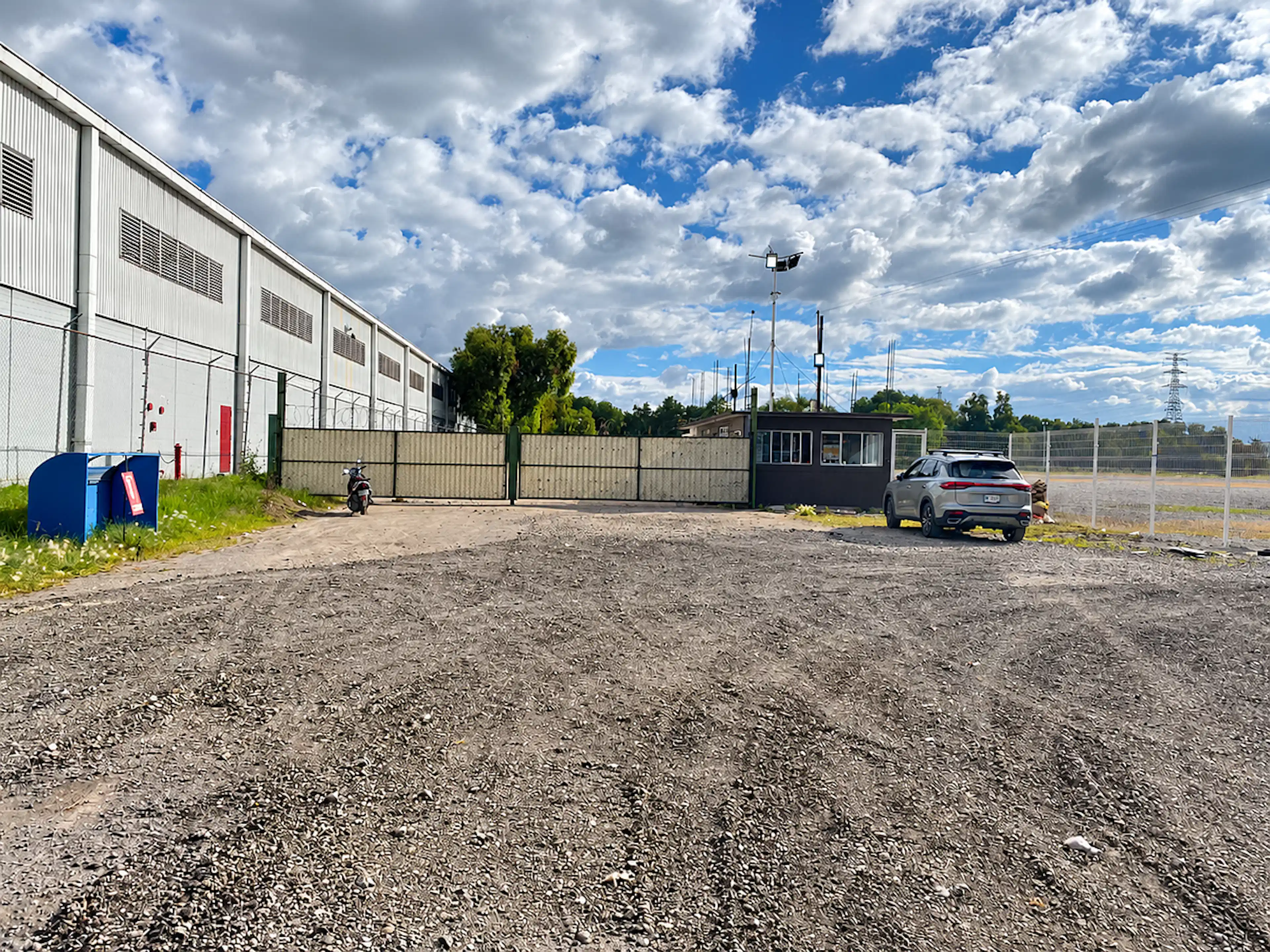SE RENTA PATIO DE MANIOBRAS 24,000 M2 UBICADO EN LIBRAMIENTO SUR TEPOTZOTLAN