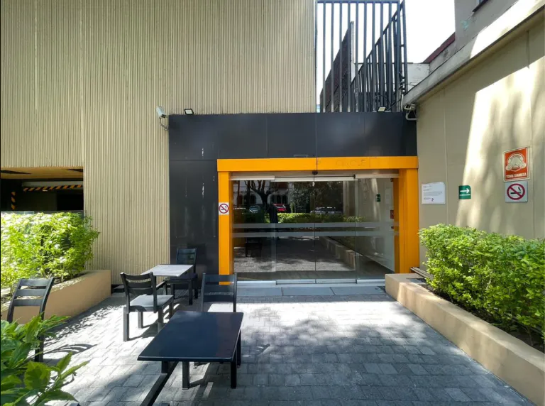 Local Comercial Spot2