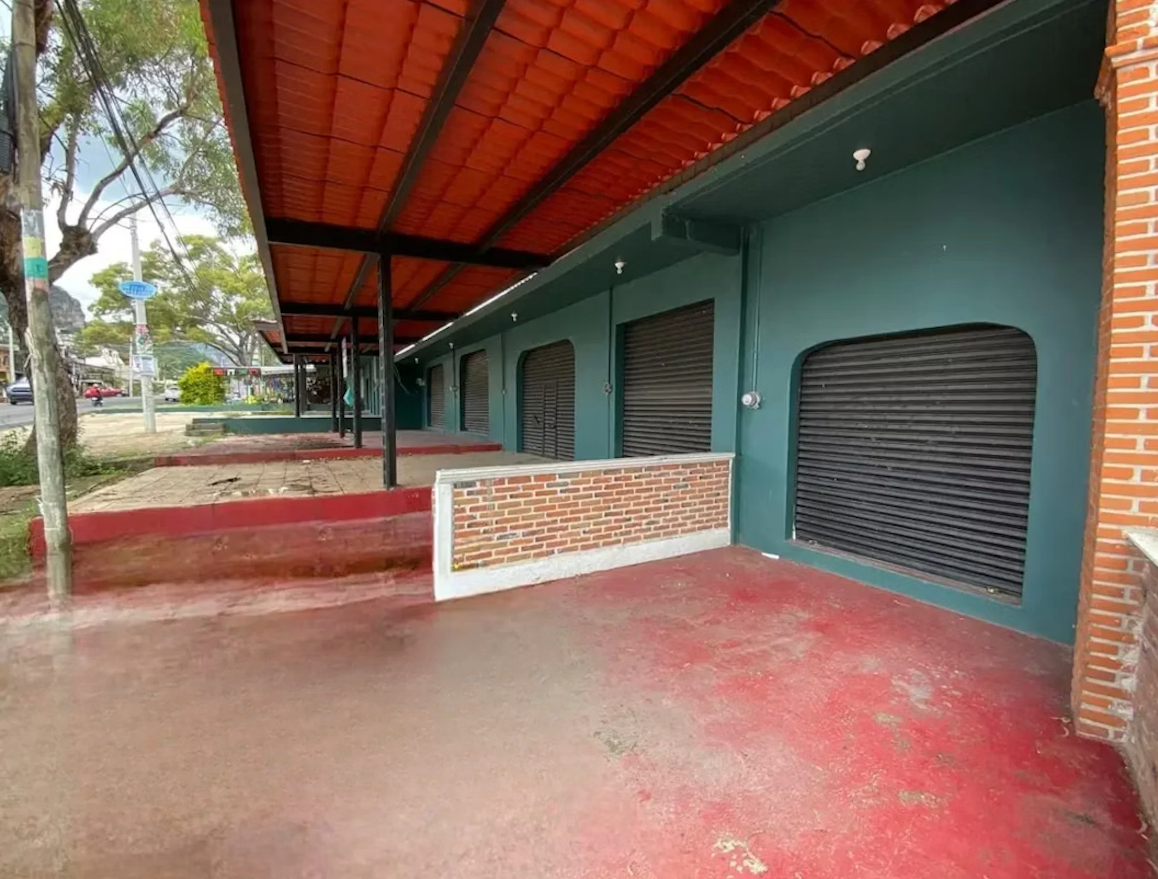 Local Comercial Spot2