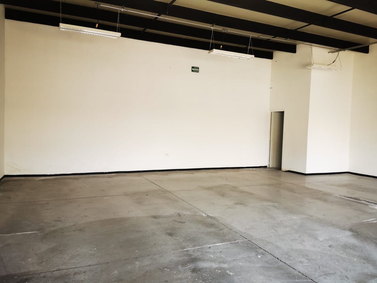 Local Comercial Spot2