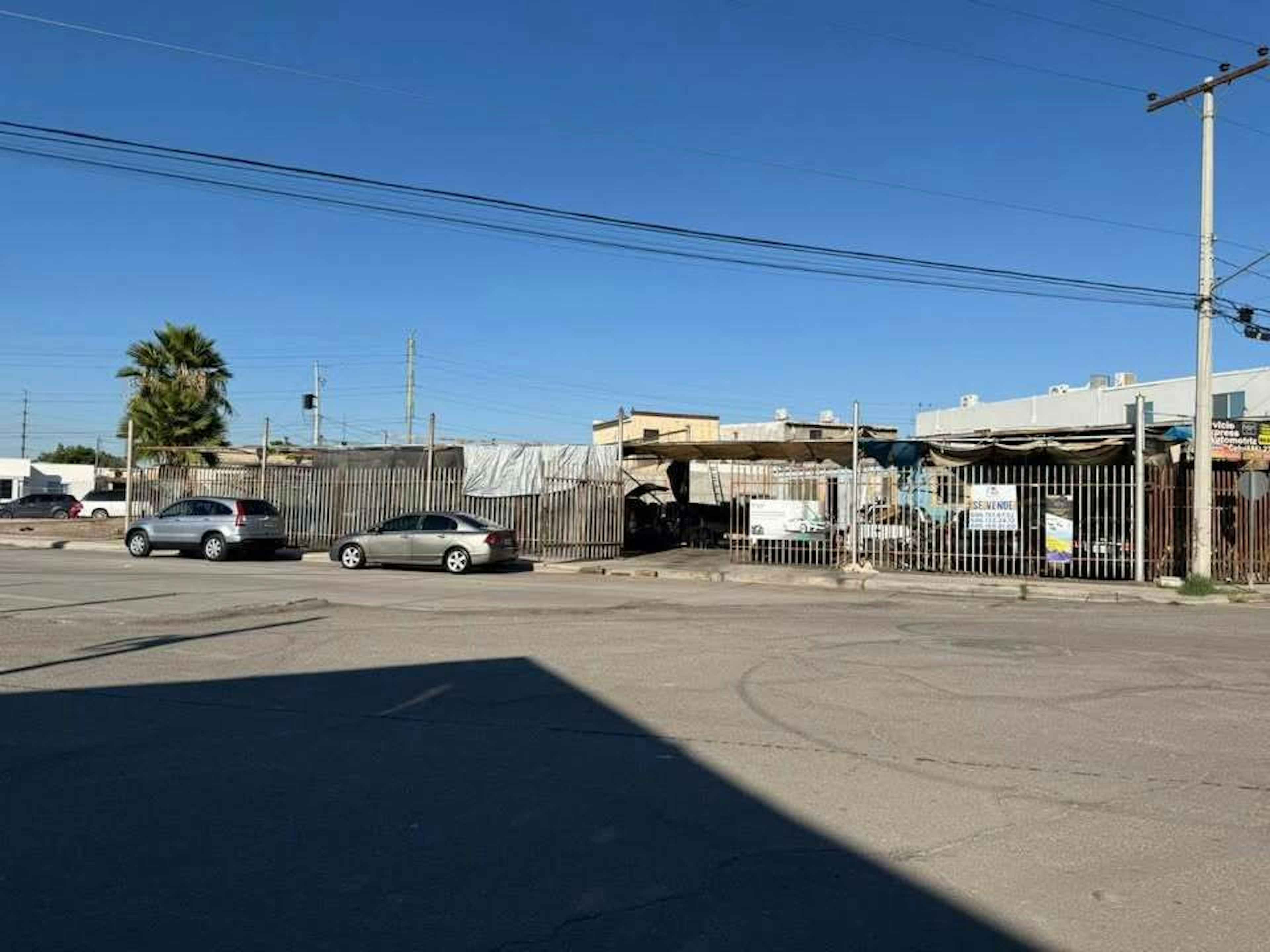 ¡se Vende Amplio Terreno En Fracc. Villas Del Rey (mexicali, B.c.)!