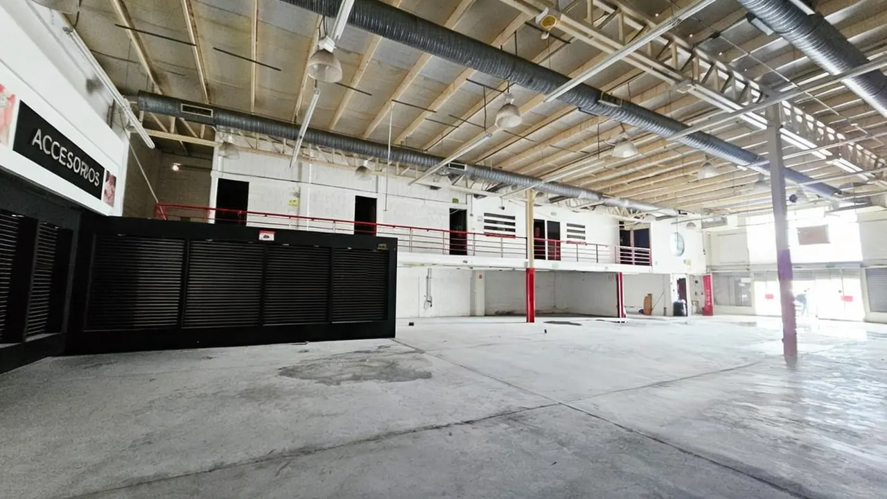 Local Comercial Spot2