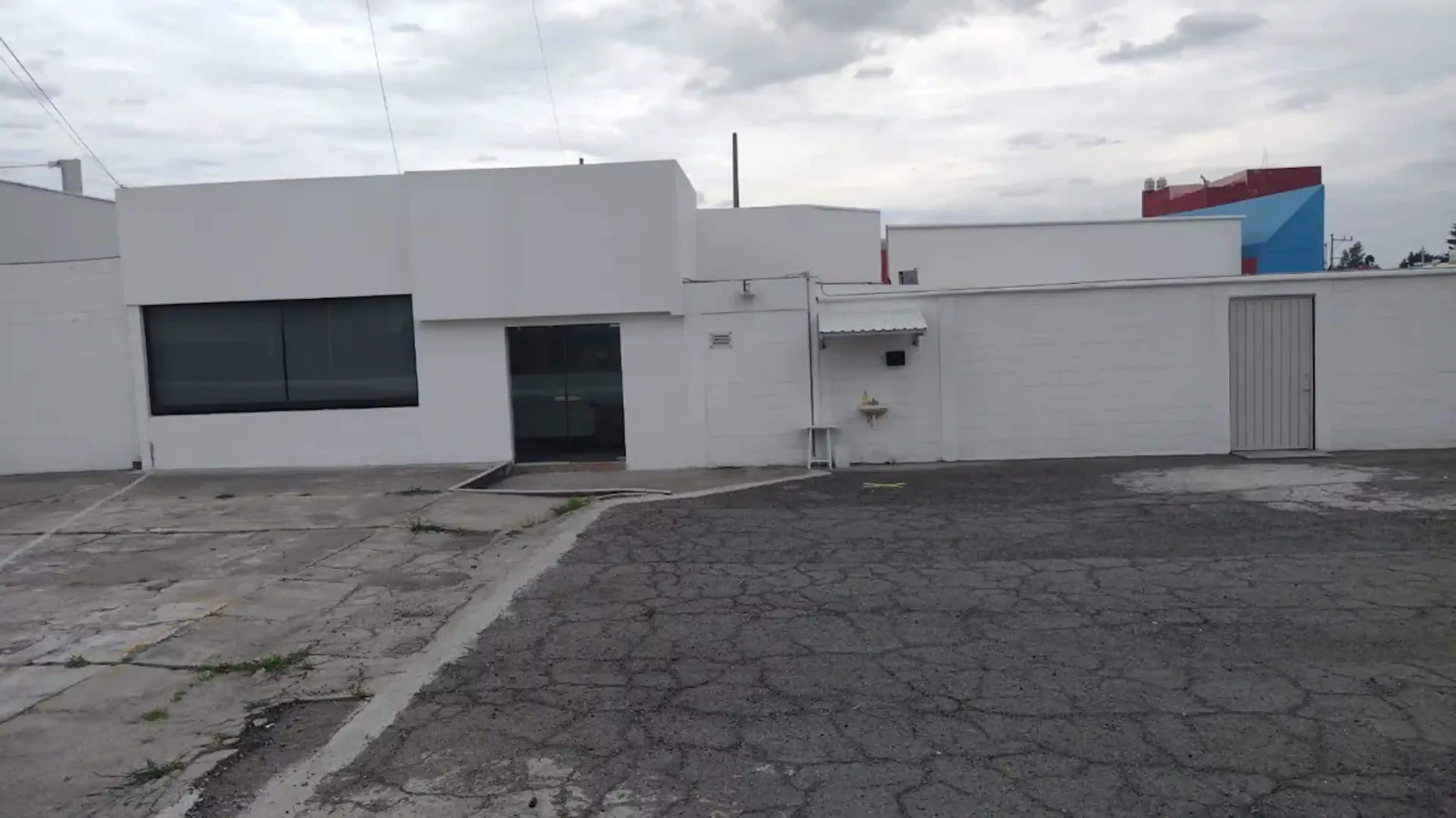 Se Renta Oficina Zona Comercial De La Capu *