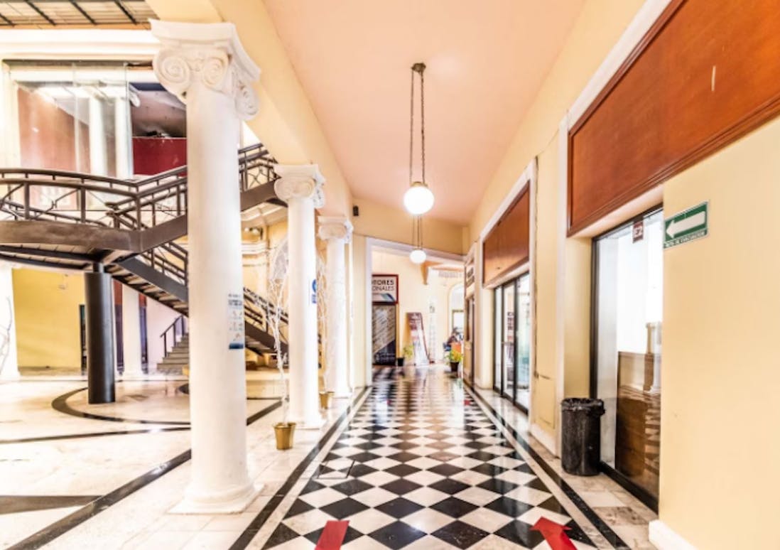 Local Comercial Spot2