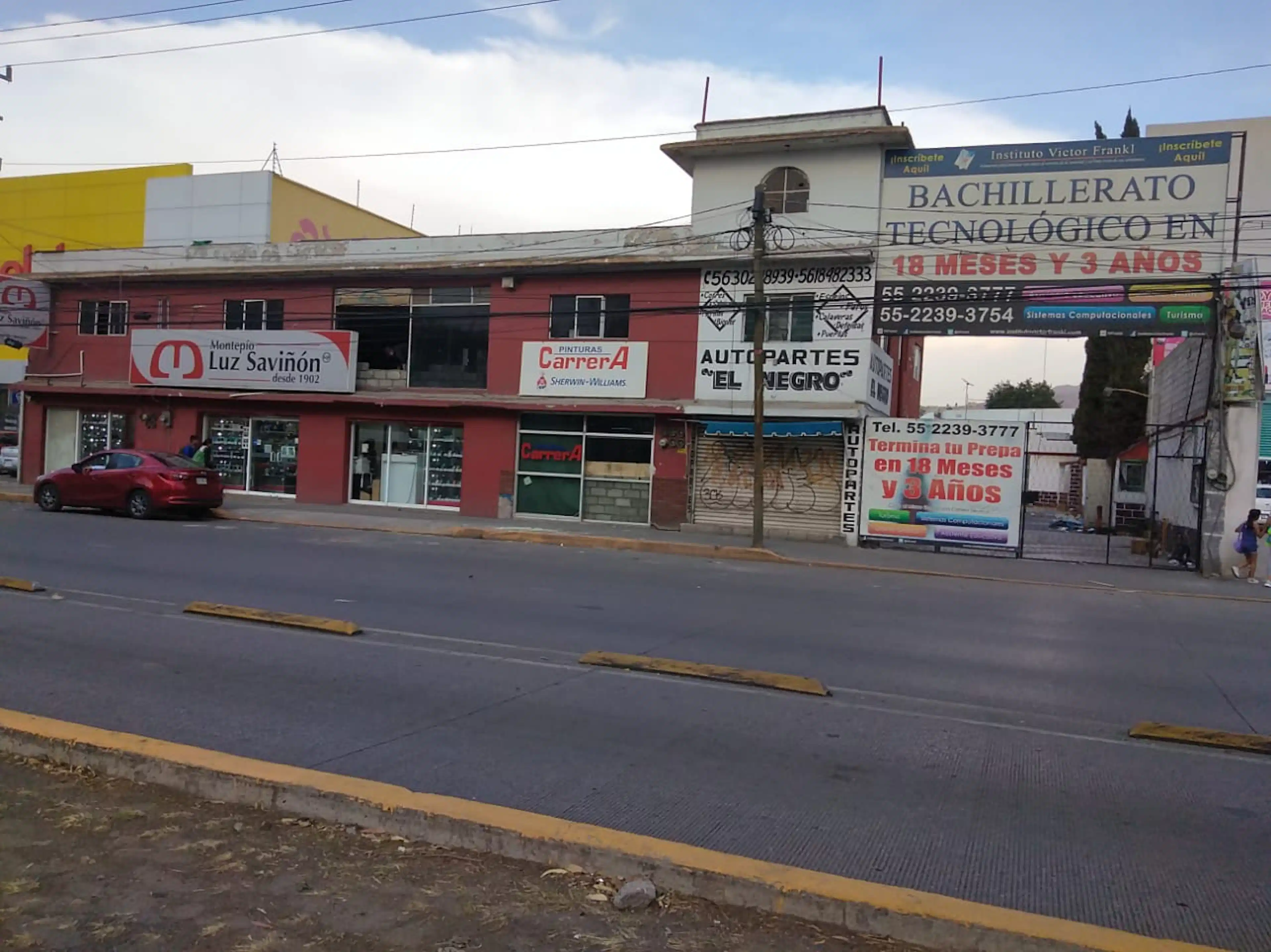 Avenida José López Portillo 48