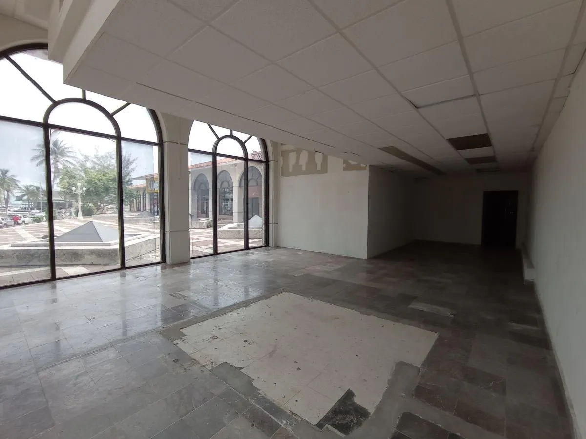 Local Comercial Spot2