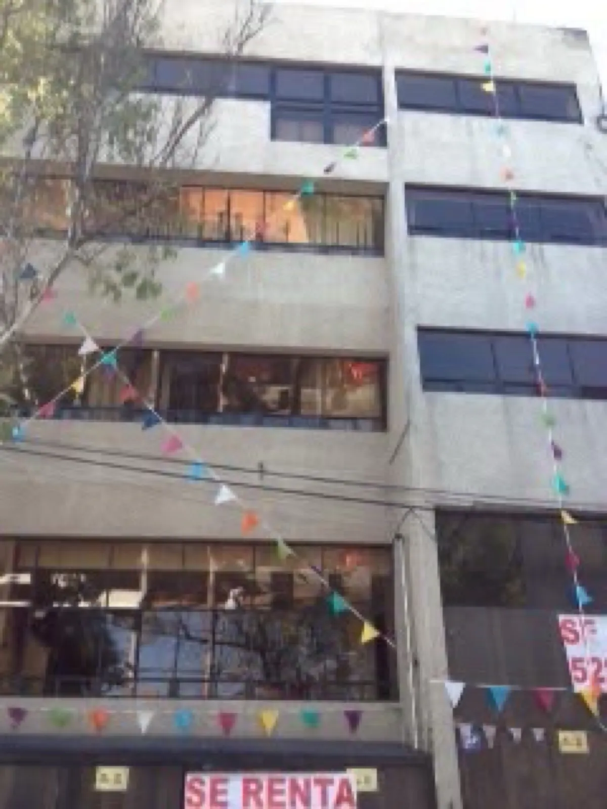 Local Comercial Spot2