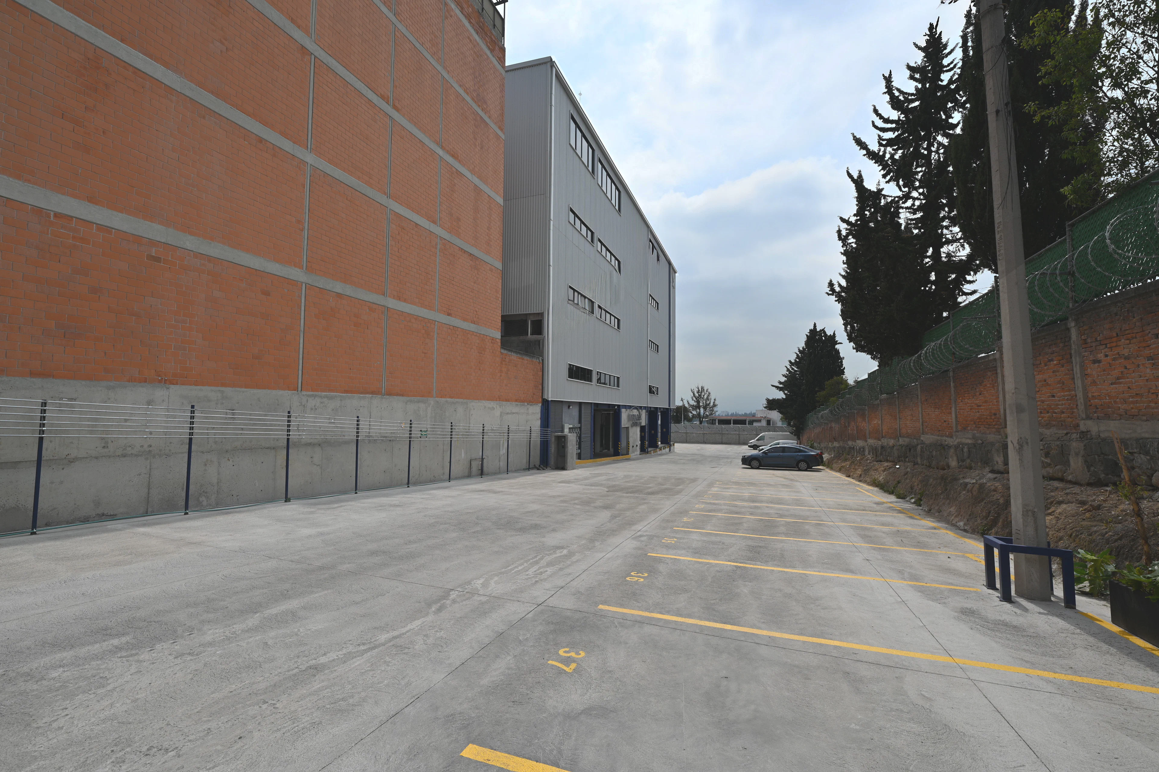 Industrial Spot2