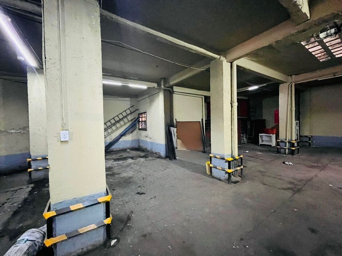 Local Comercial Spot2