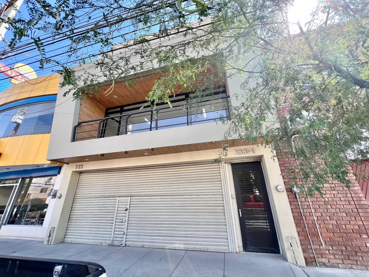 Local Comercial Spot2