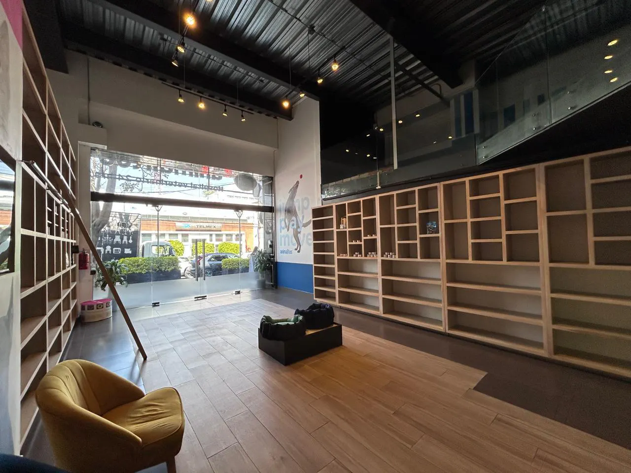 Local Comercial Spot2