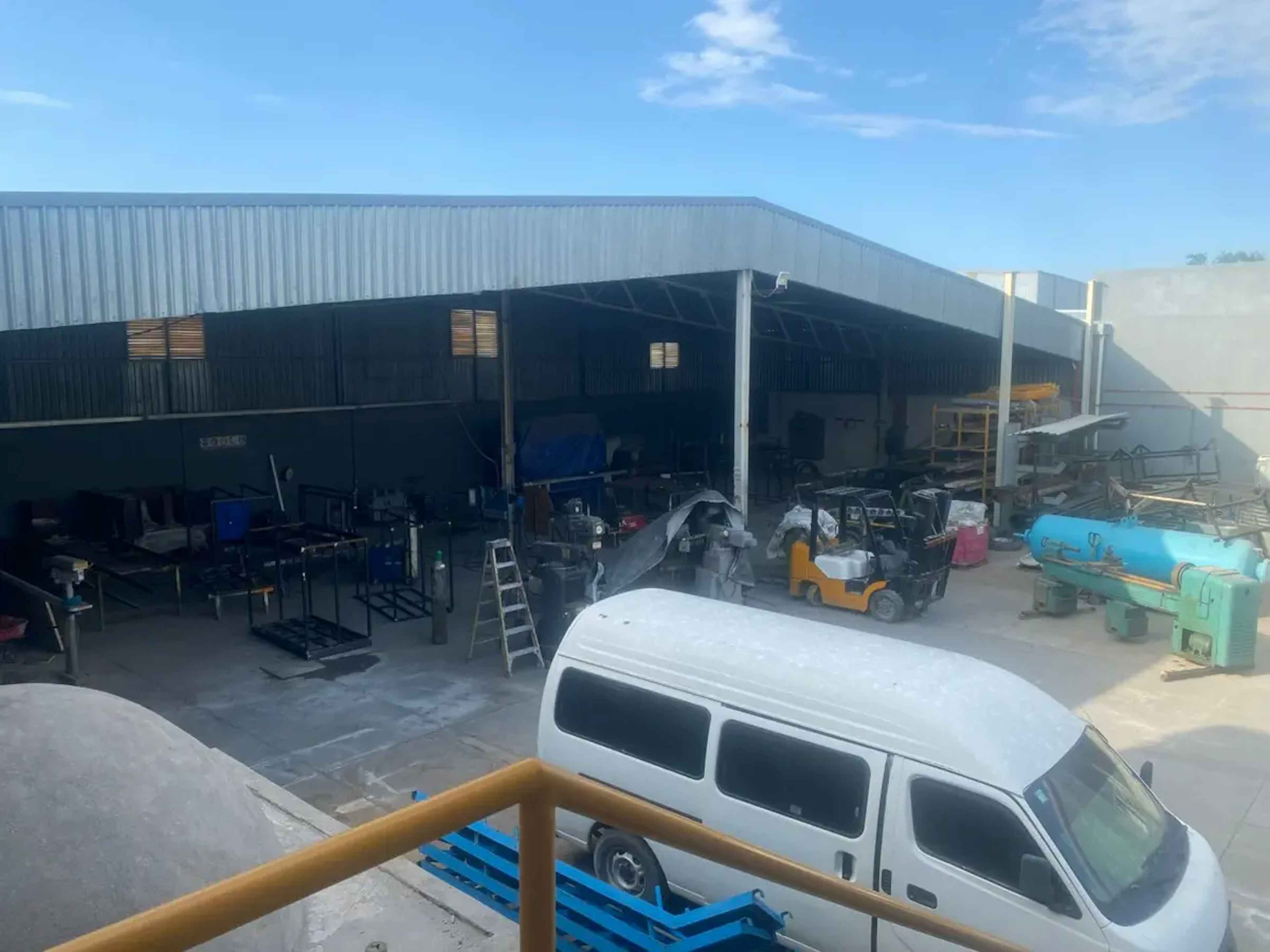 Paseo De Los Sabinos 421