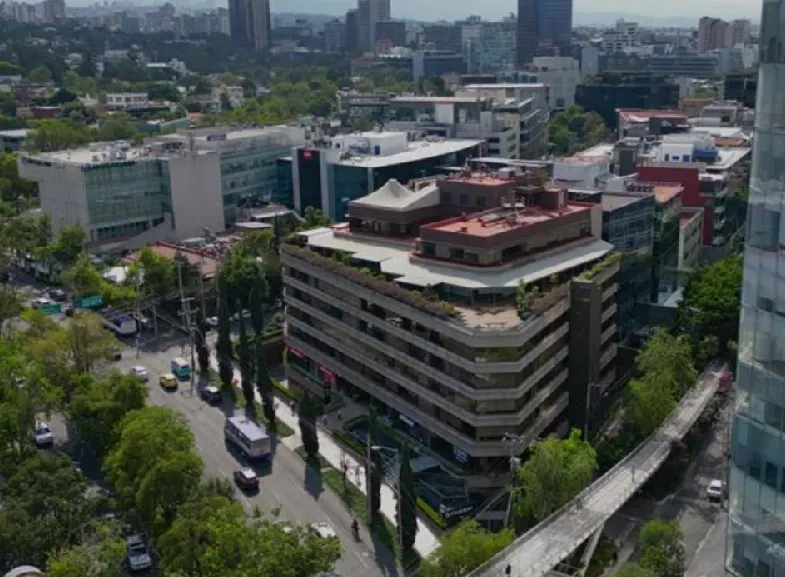 Local Comercial Spot2