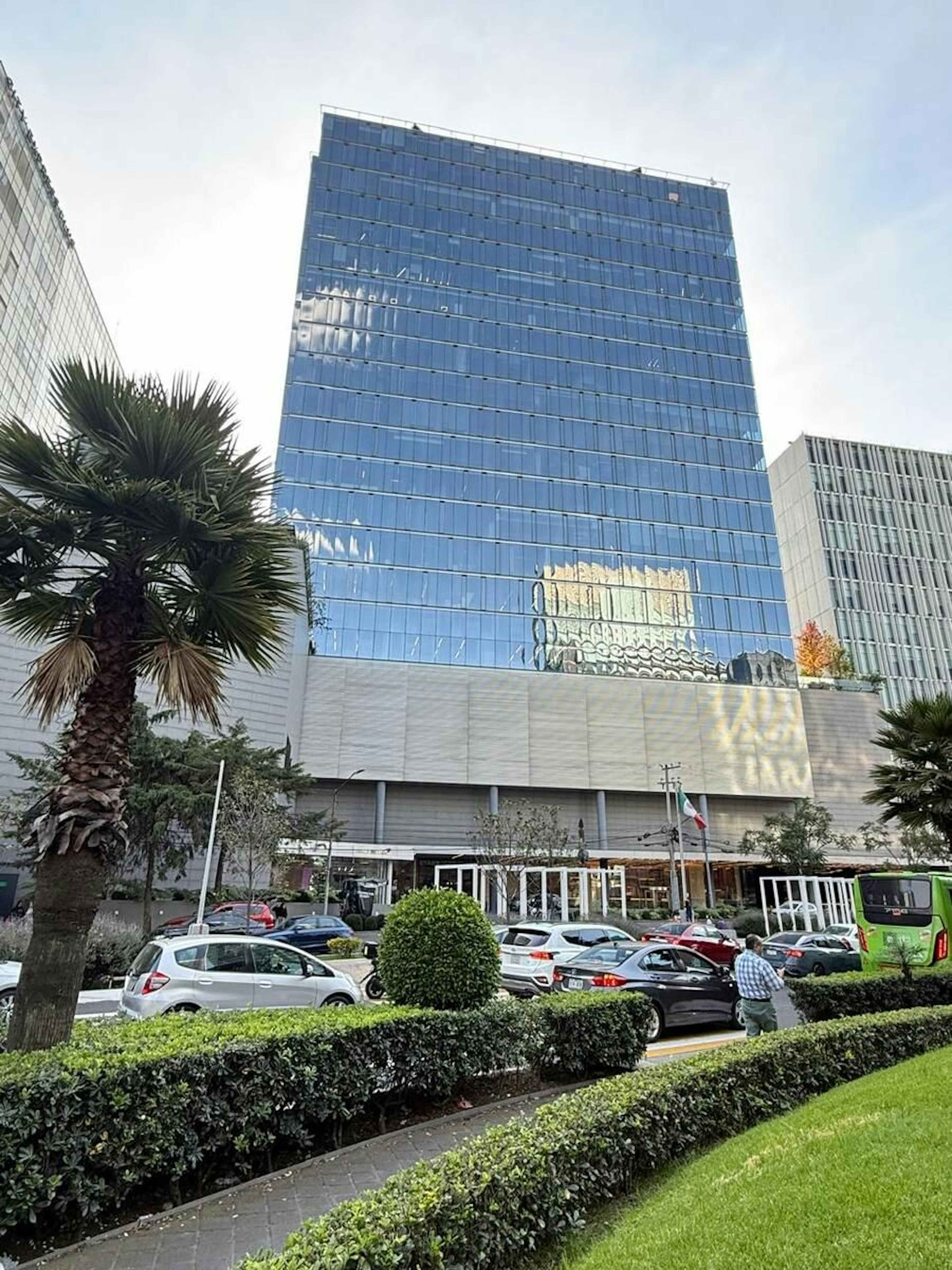 Juan Salvador Agraz 65