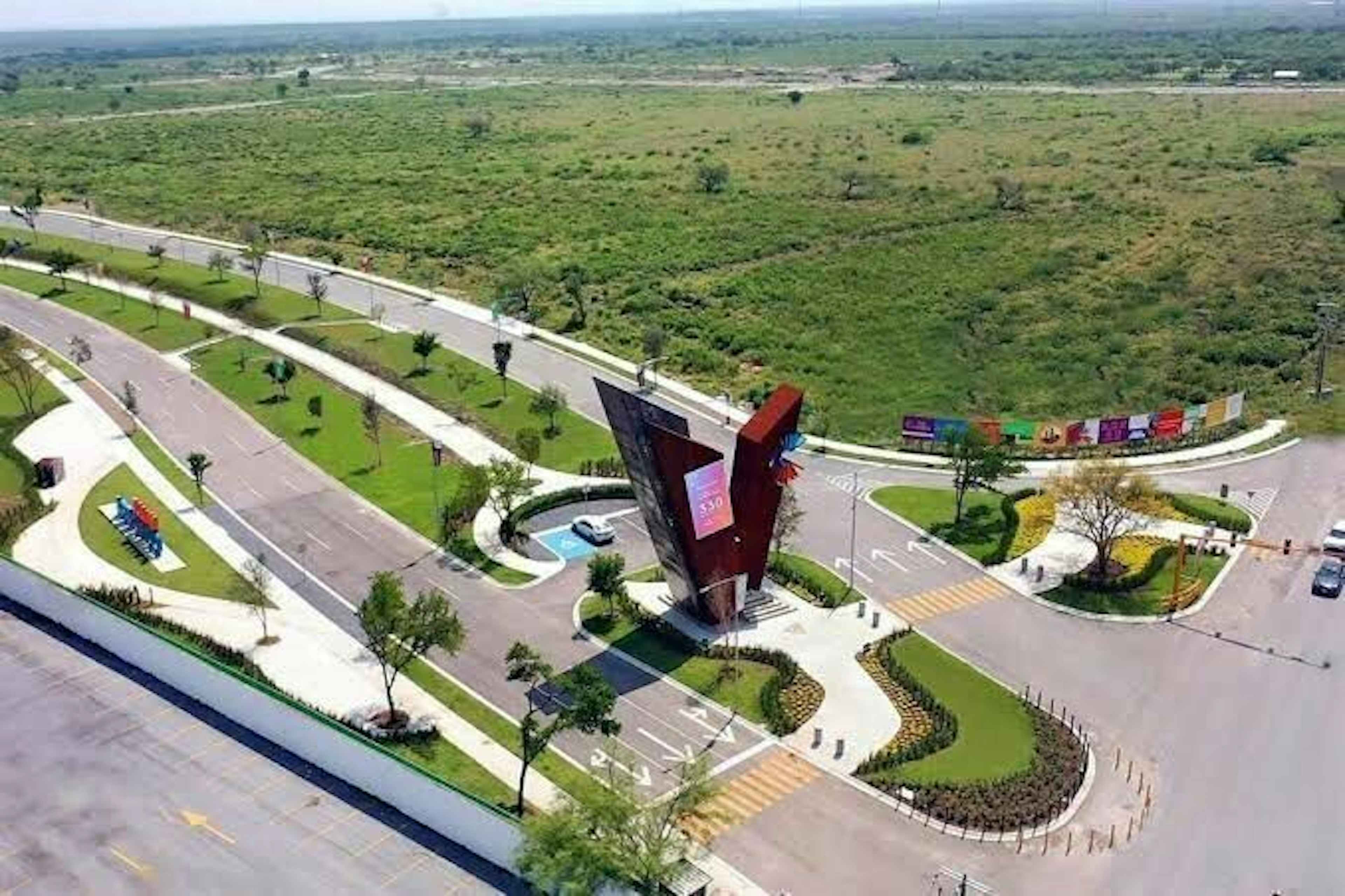 Avenida Eloy Cavazos 10922