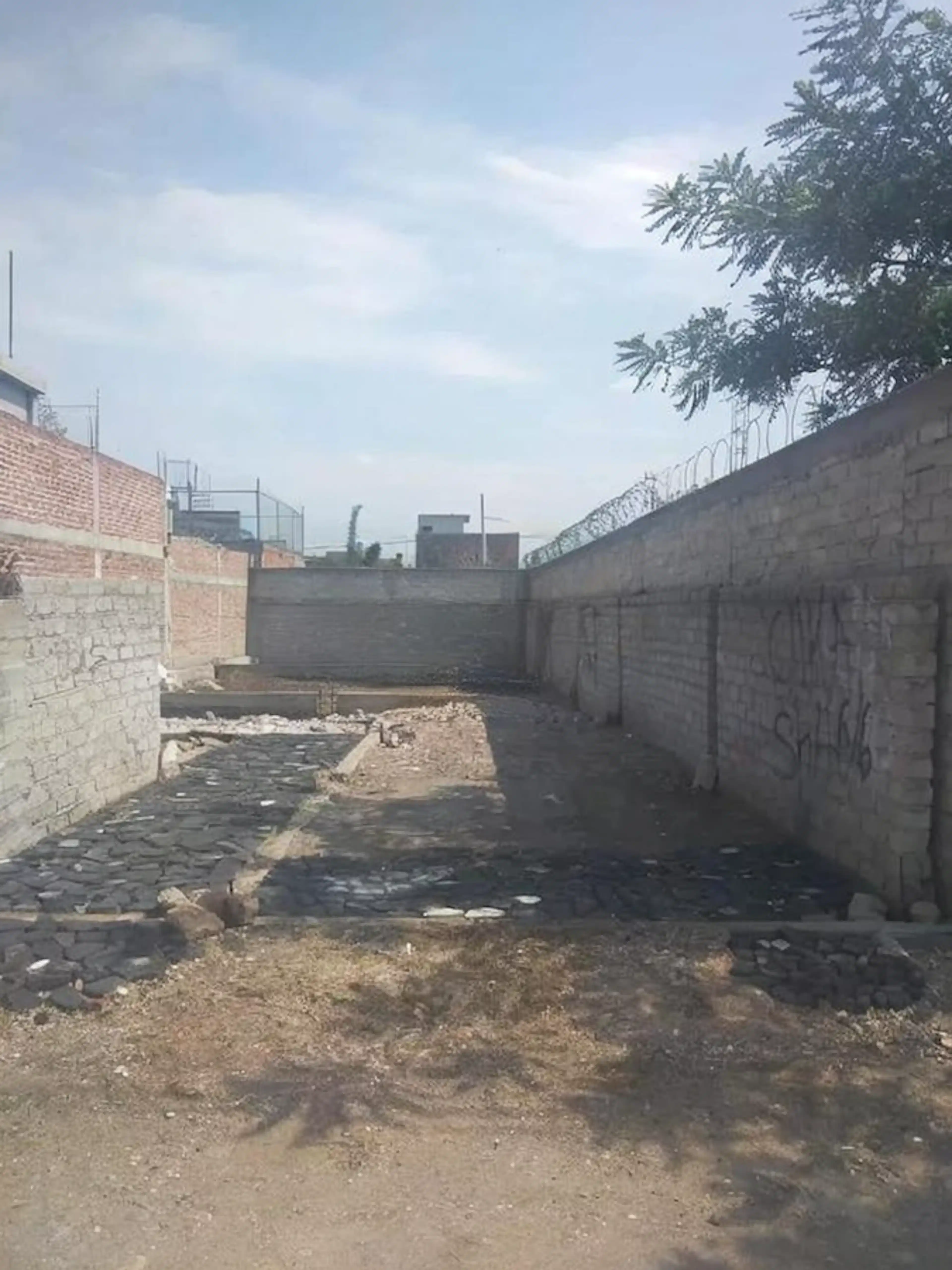 Terreno Con Obra Negra En Venta Los Pinos Celaya