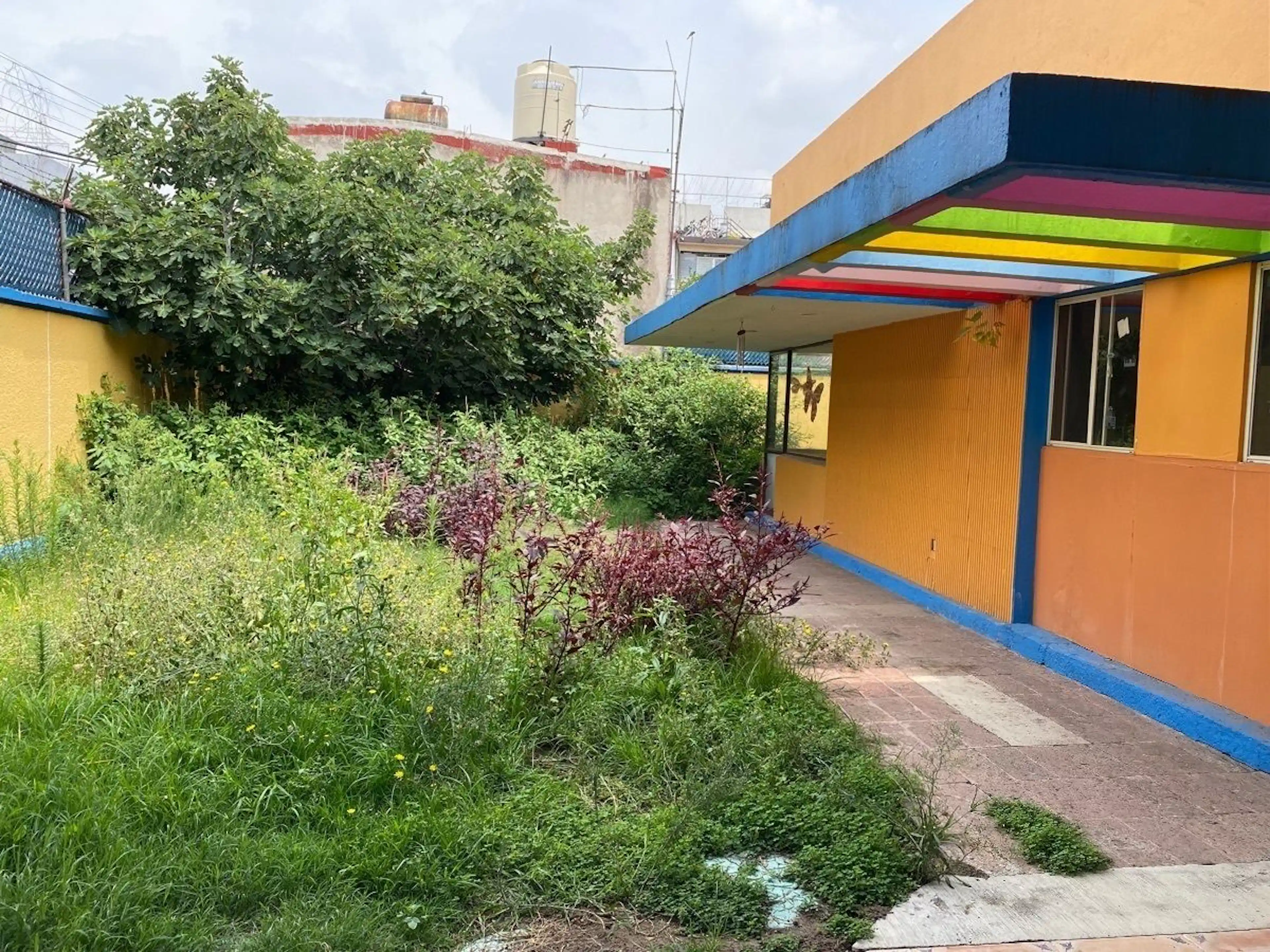 Vendo como terreno