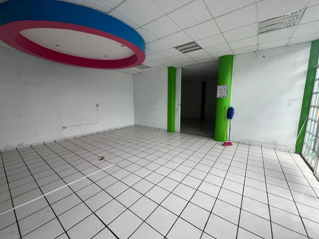 Local Comercial Spot2