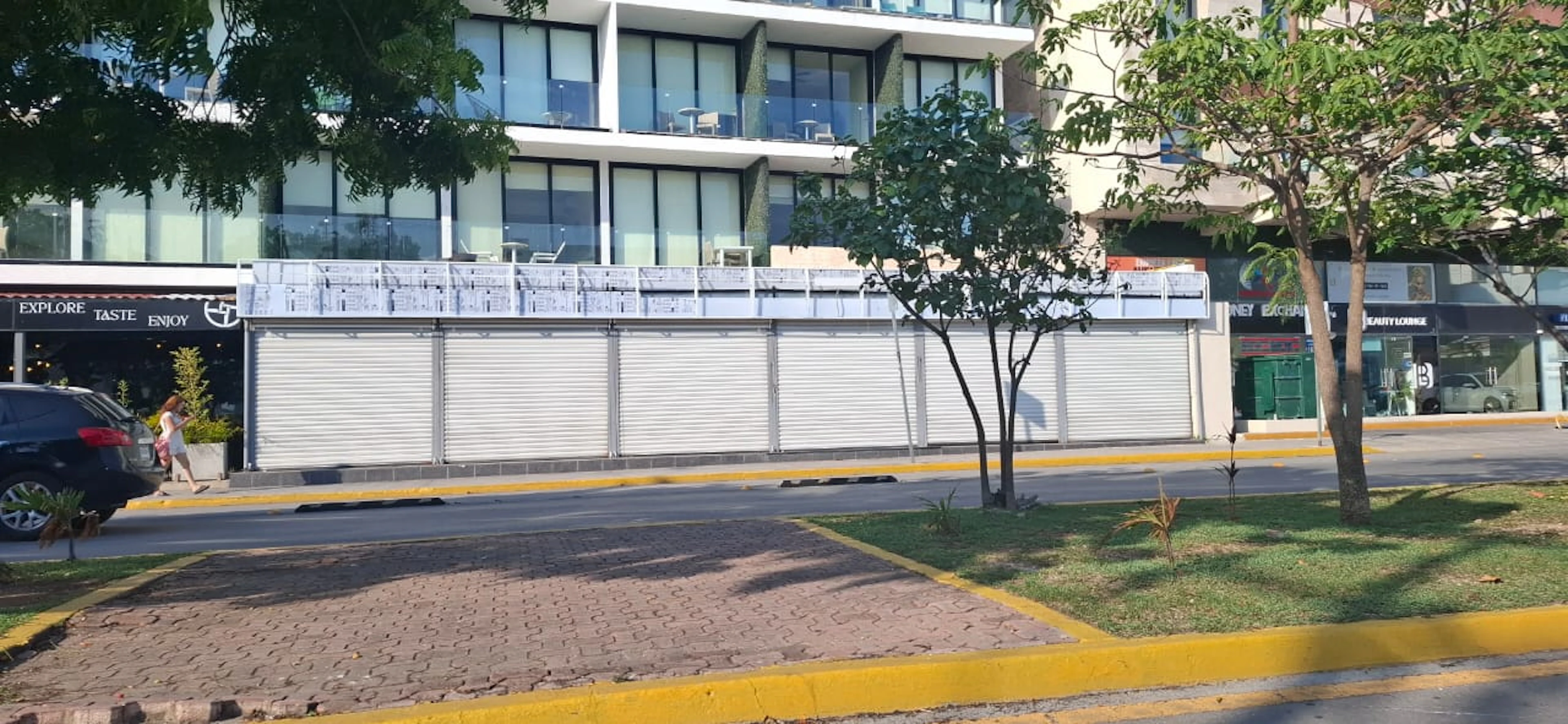 Local Comercial Spot2