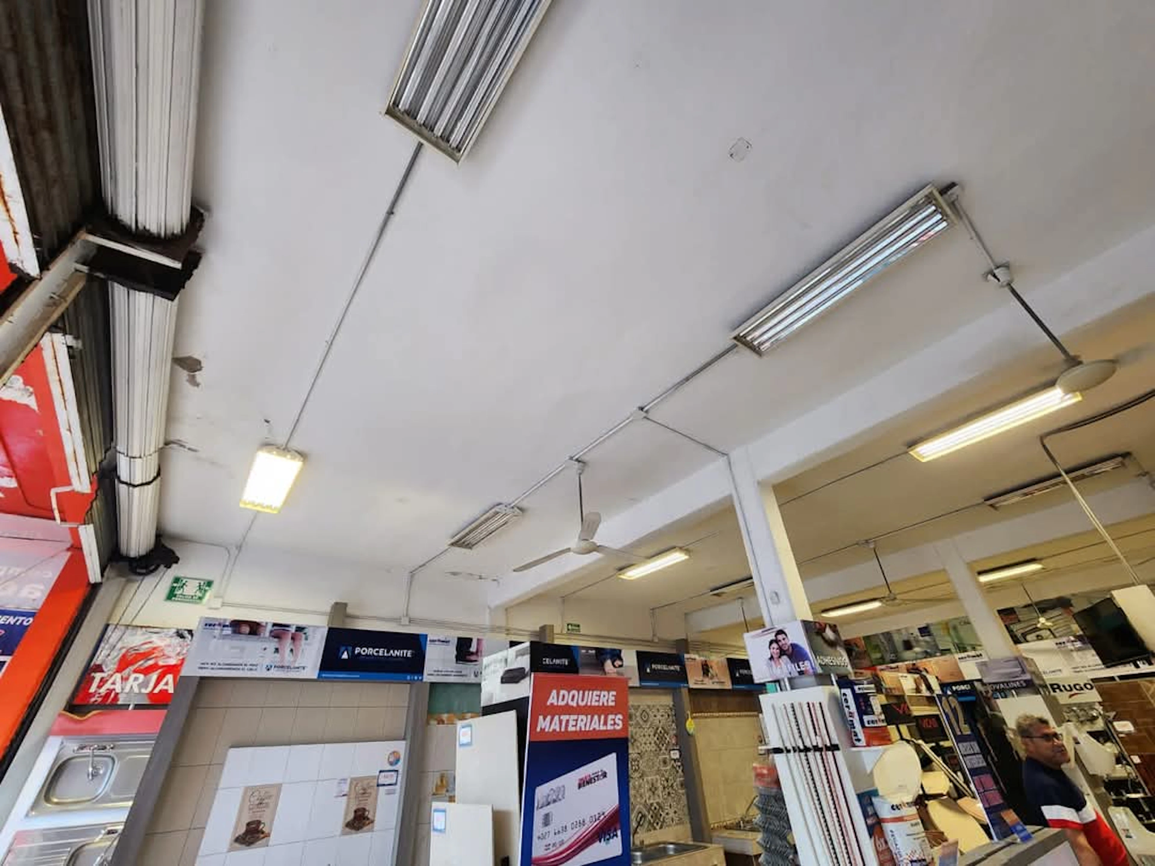 Local Comercial Spot2