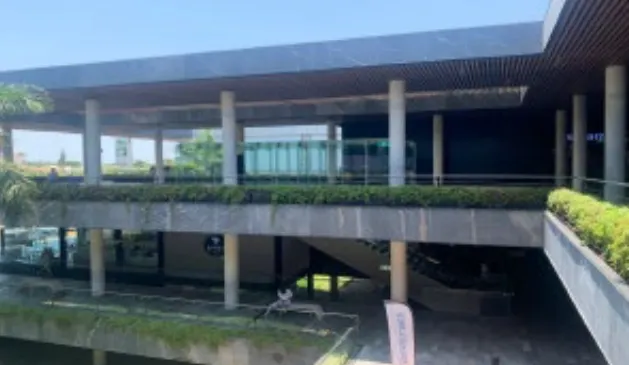 Local Comercial Spot2