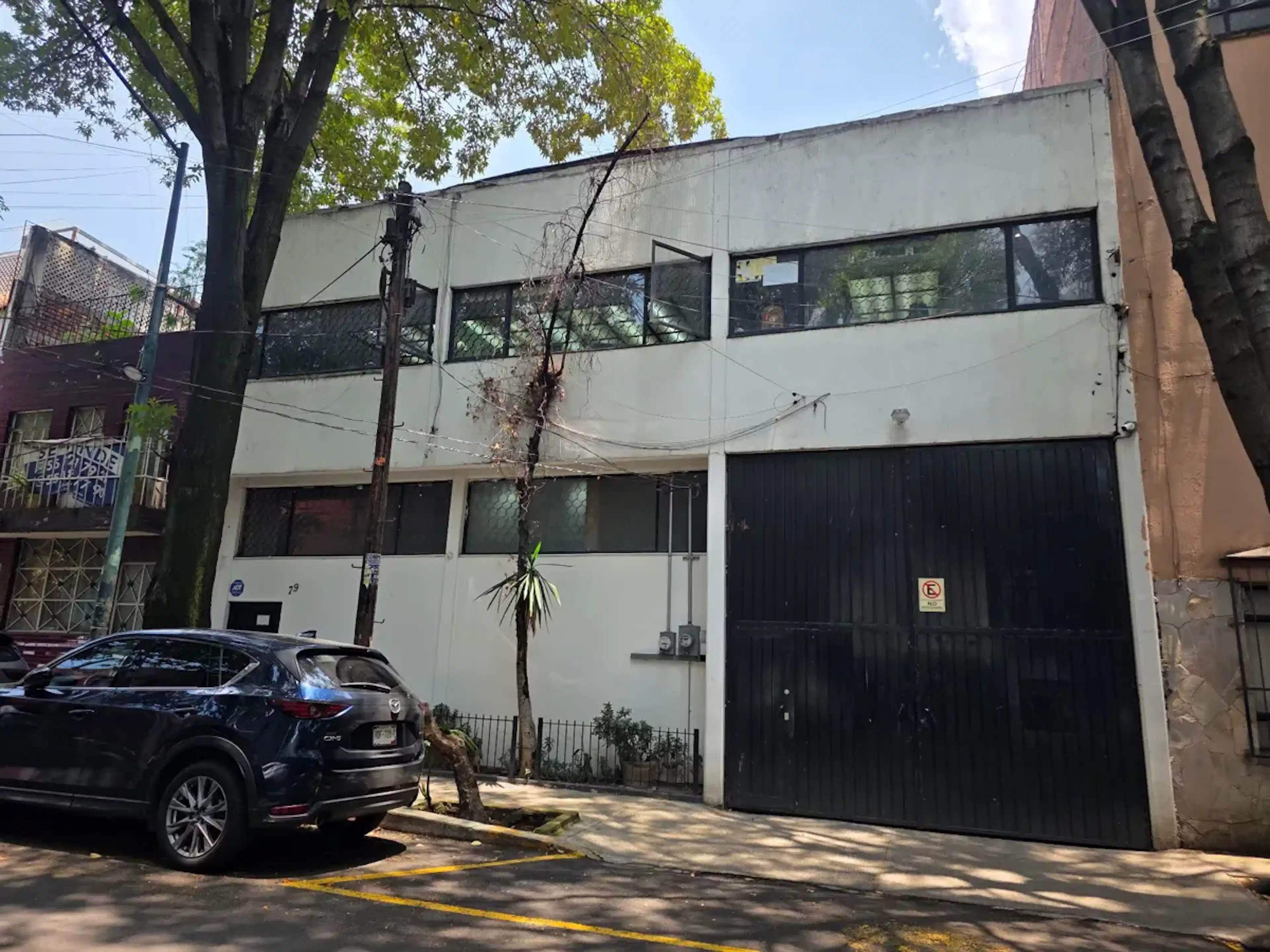 Calle 15 79