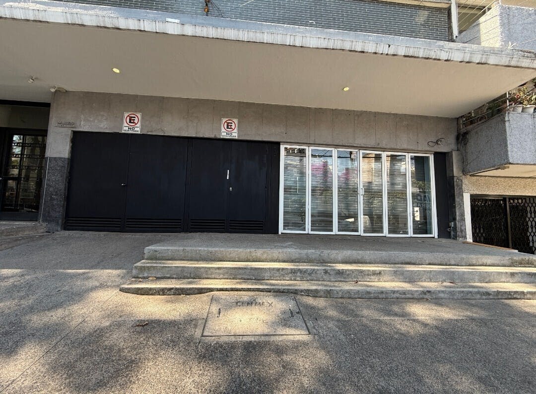 Local Comercial Spot2