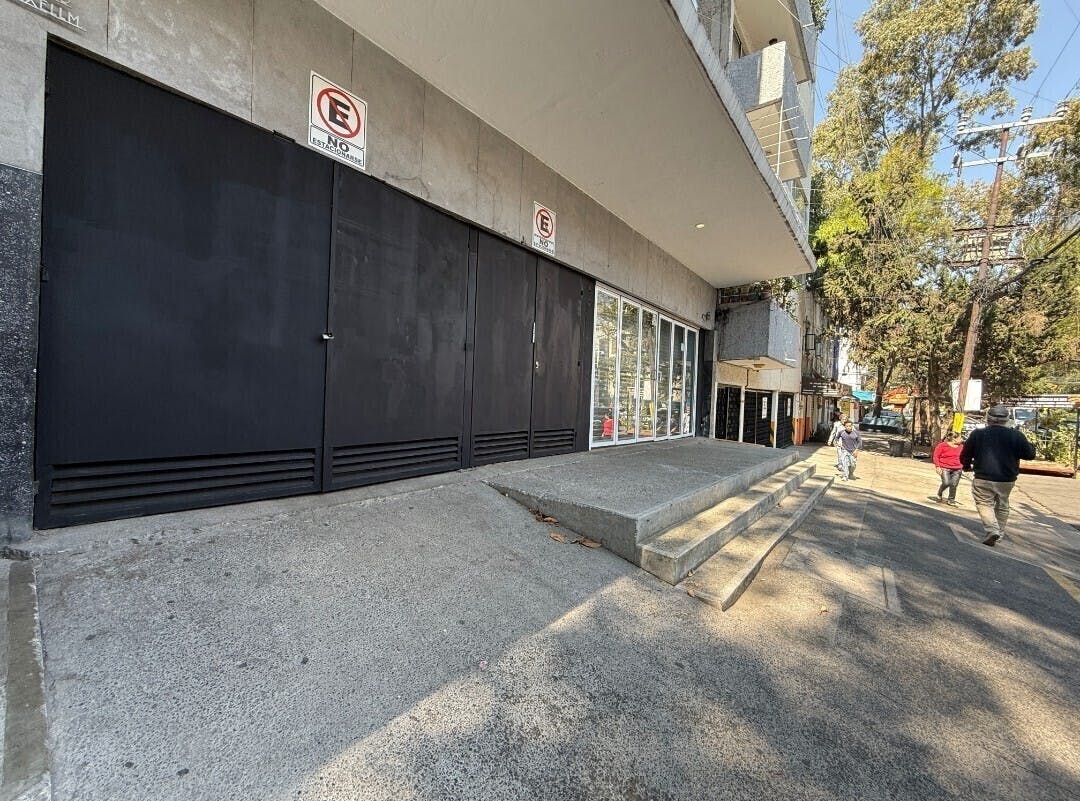 Local Comercial Spot2