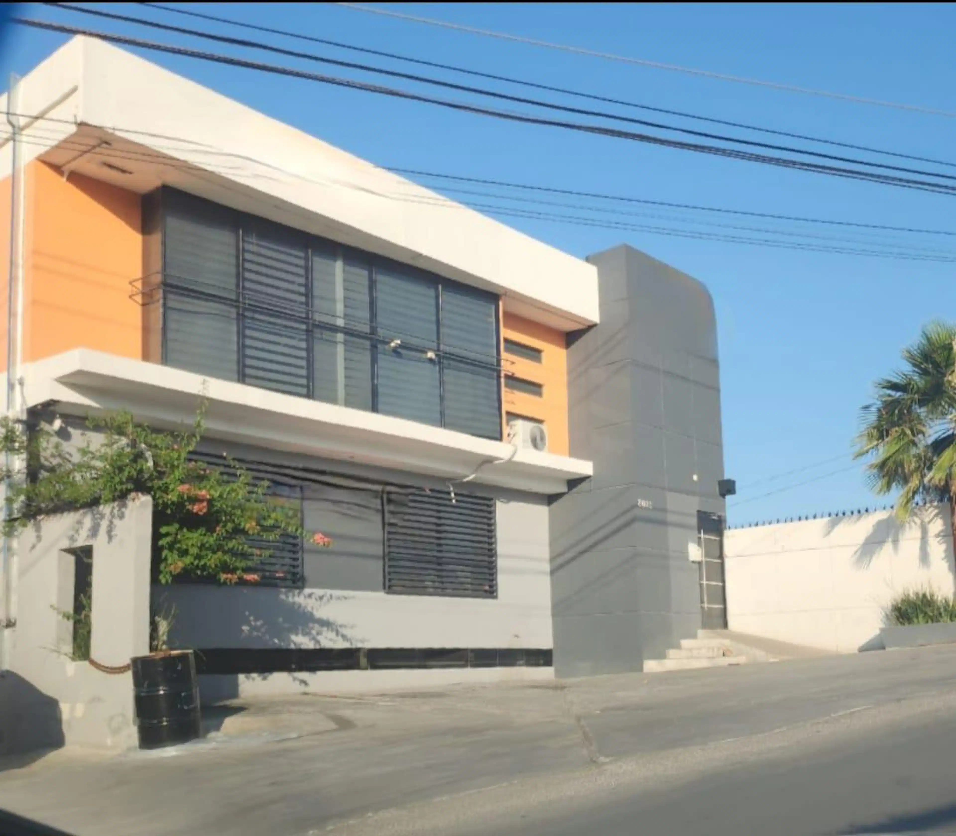 Edificio En Renta Y Venta Sobre Periférico De La Juventud Norte Chihuahua S/N