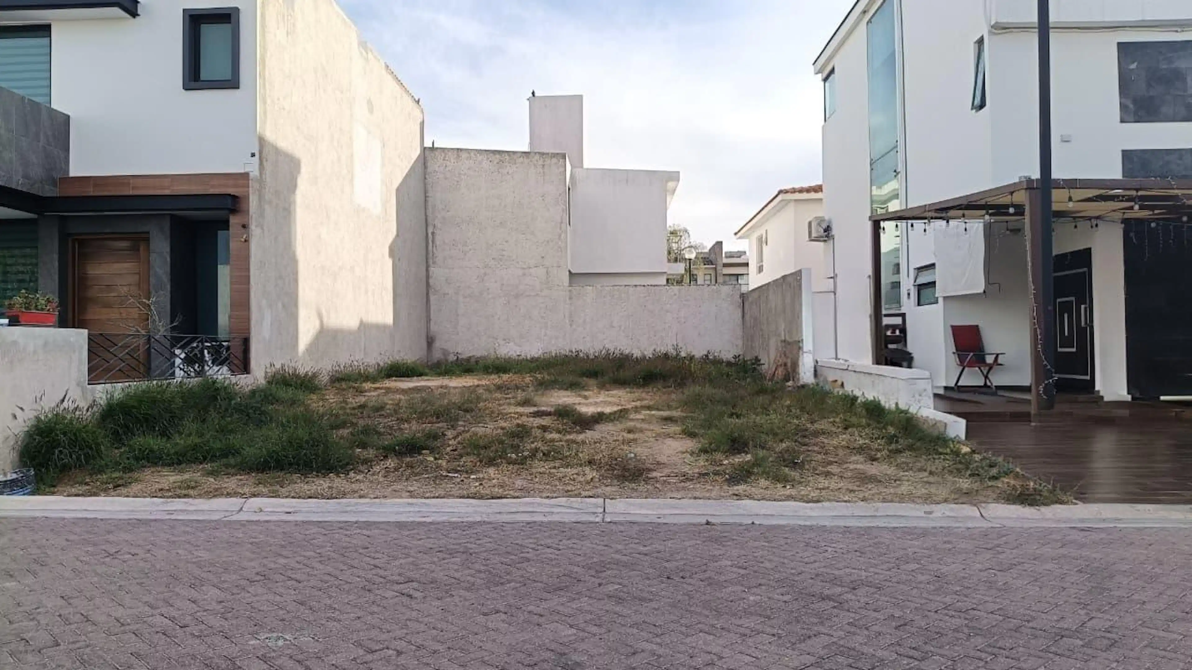 Venta De Terreno Habitacional En Residencial Las Plazas En Aguascalientes.