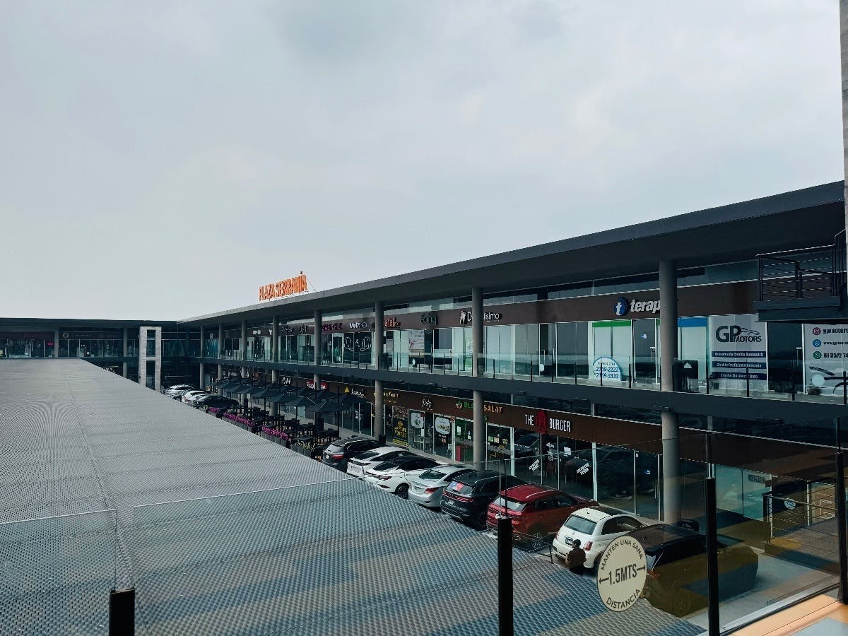 Local Comercial Spot2