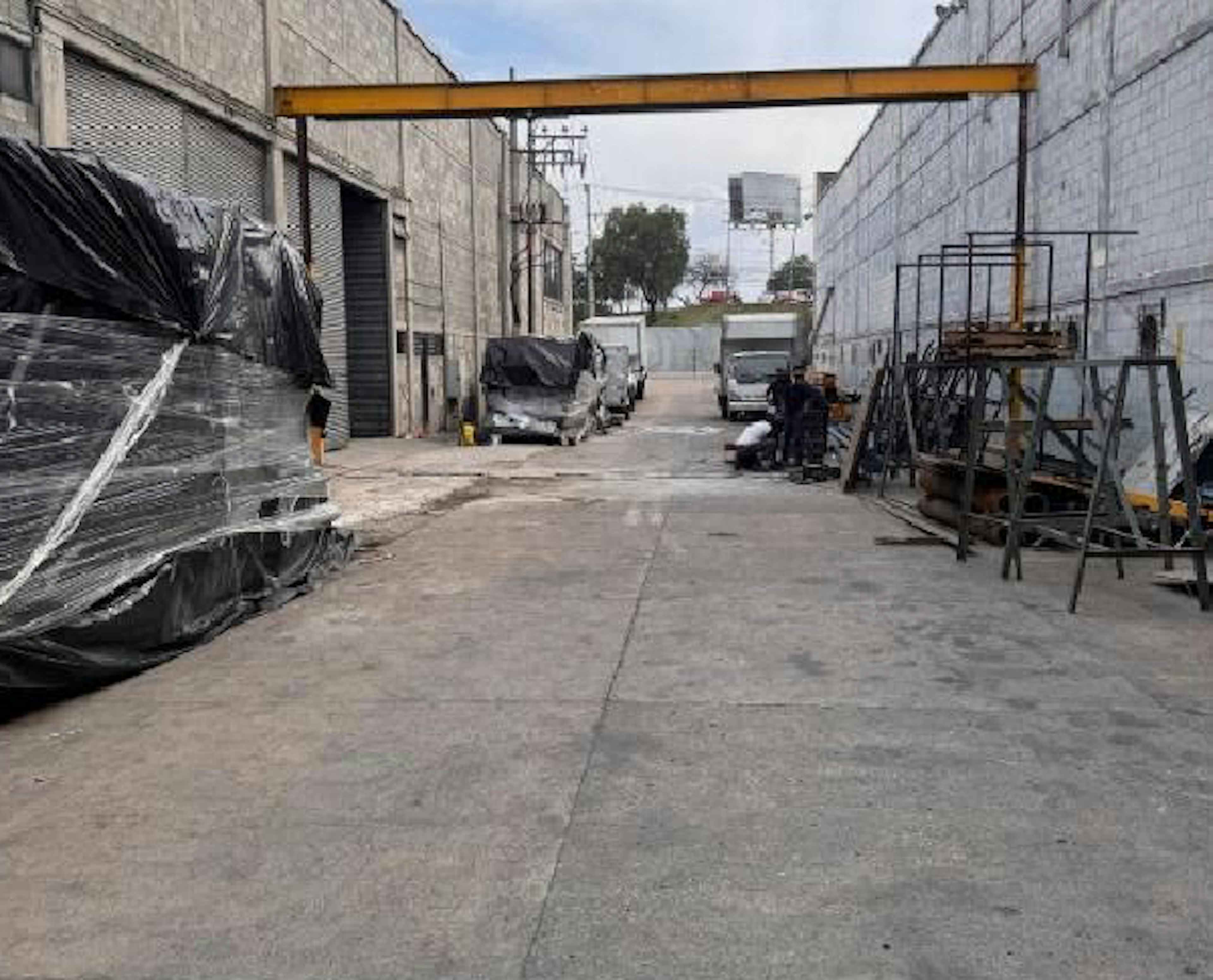 Avenida Jesús Jiménez Gallardo 3