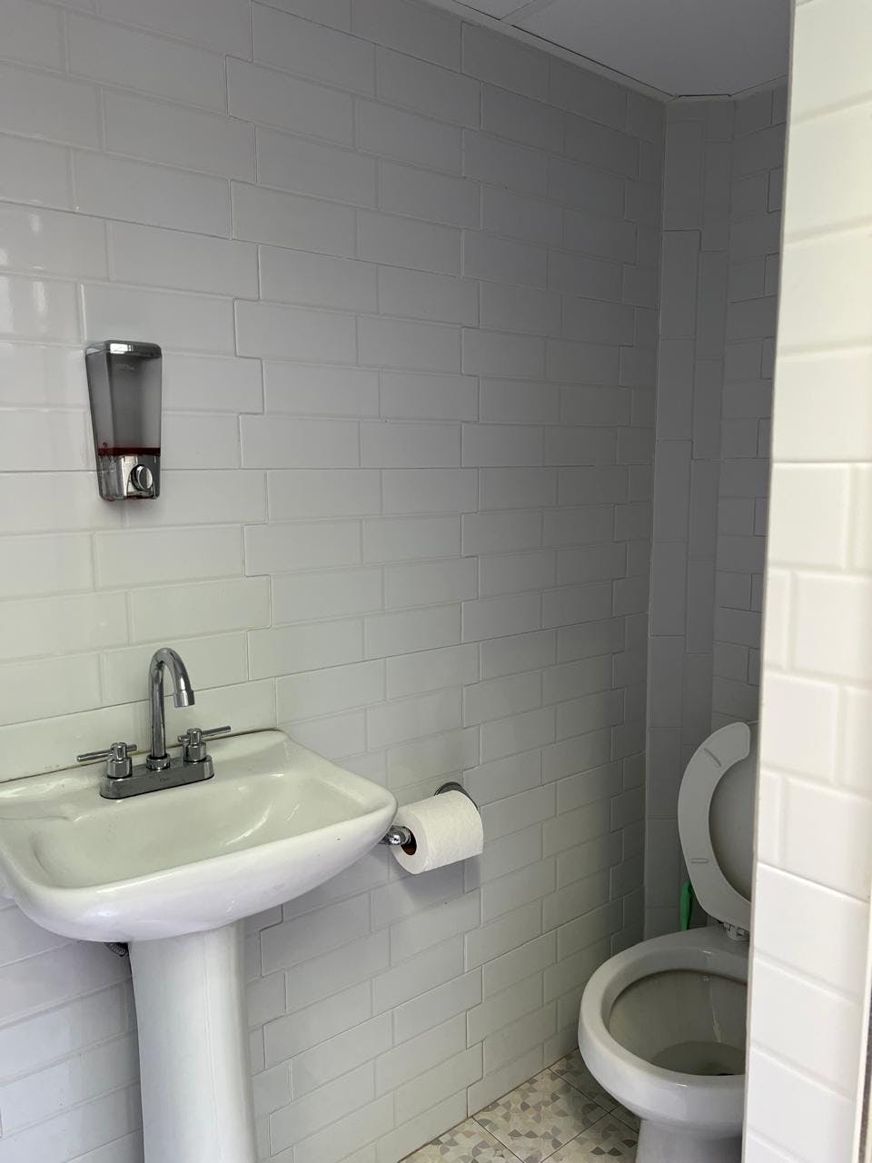 Local Comercial Spot2