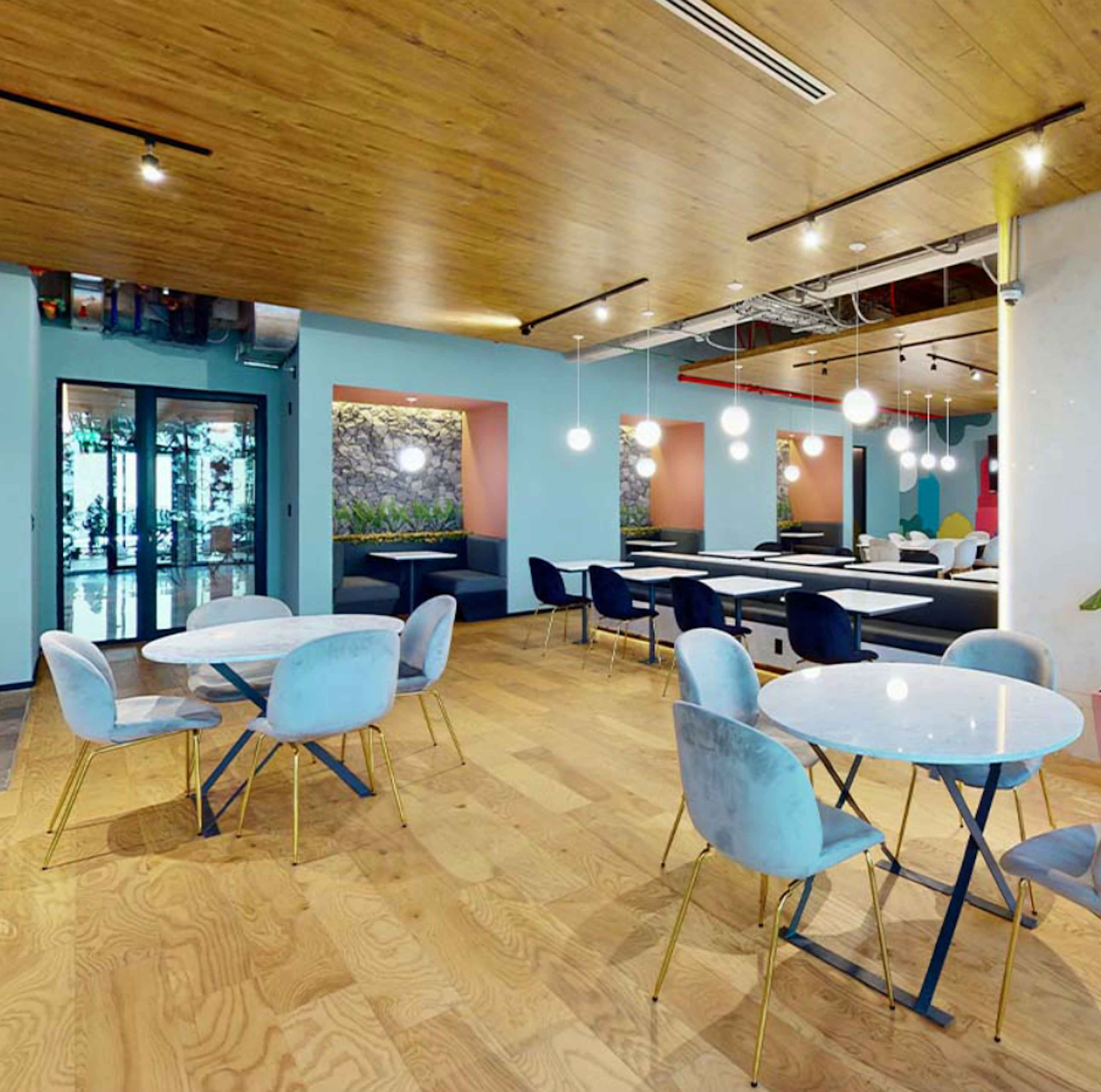 Piso 1- Oficina 1010