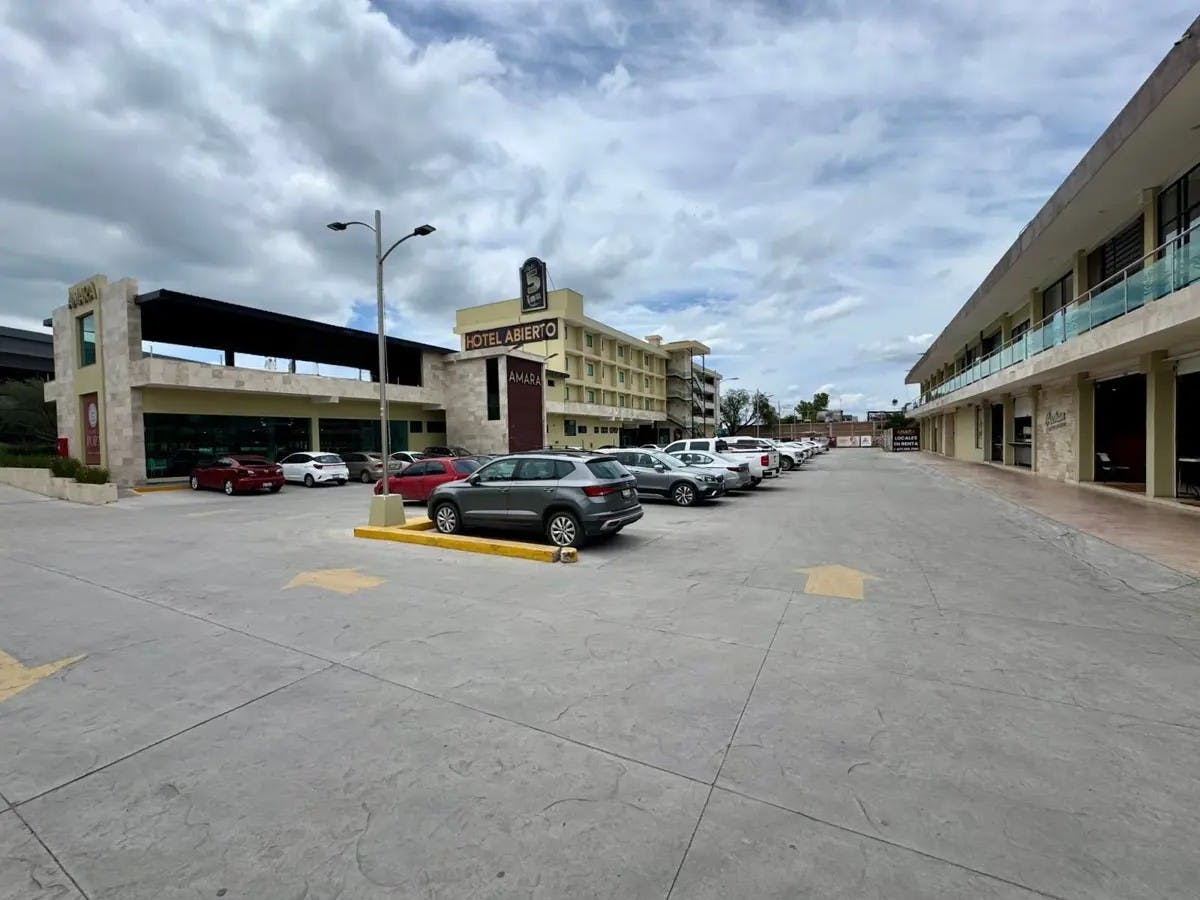 Local Comercial Spot2