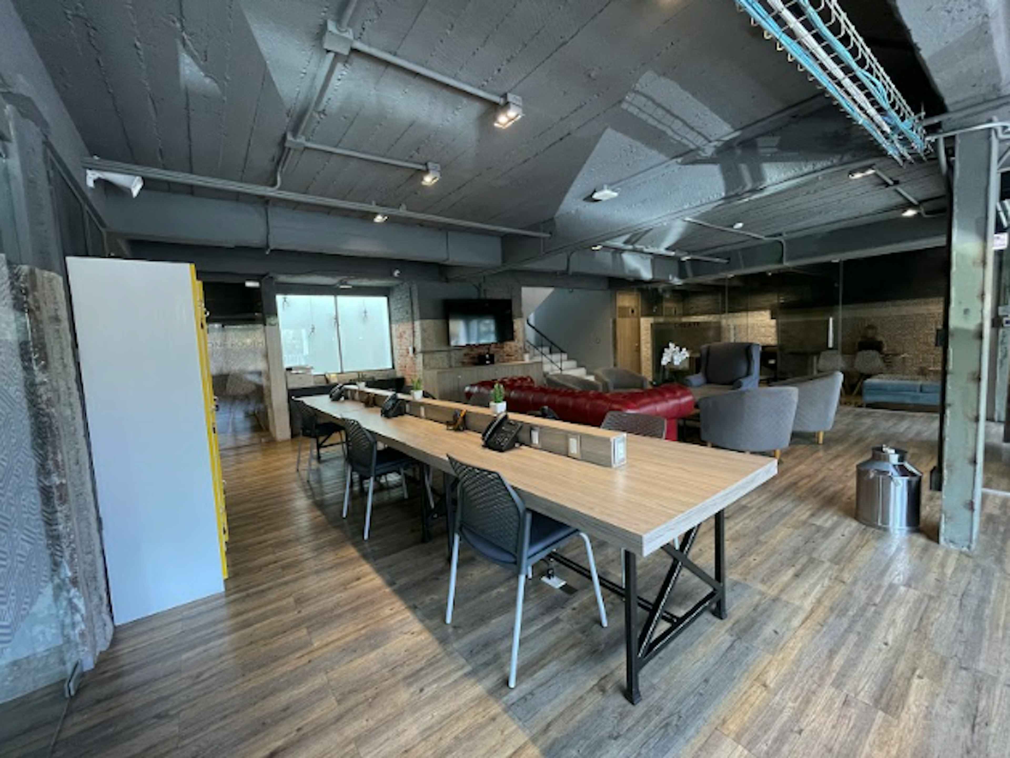 Oficina De 4-6 Personas