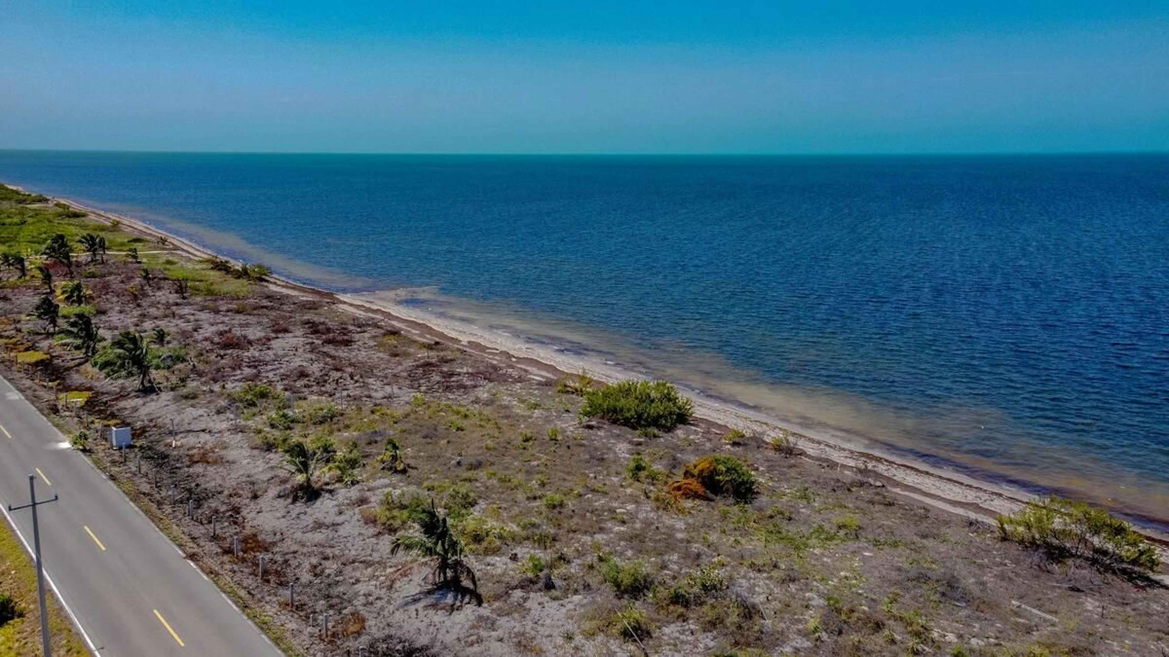Terreno/lote En Venta Merida, Playa Santa Clara, Frente Al Mar, Listo.