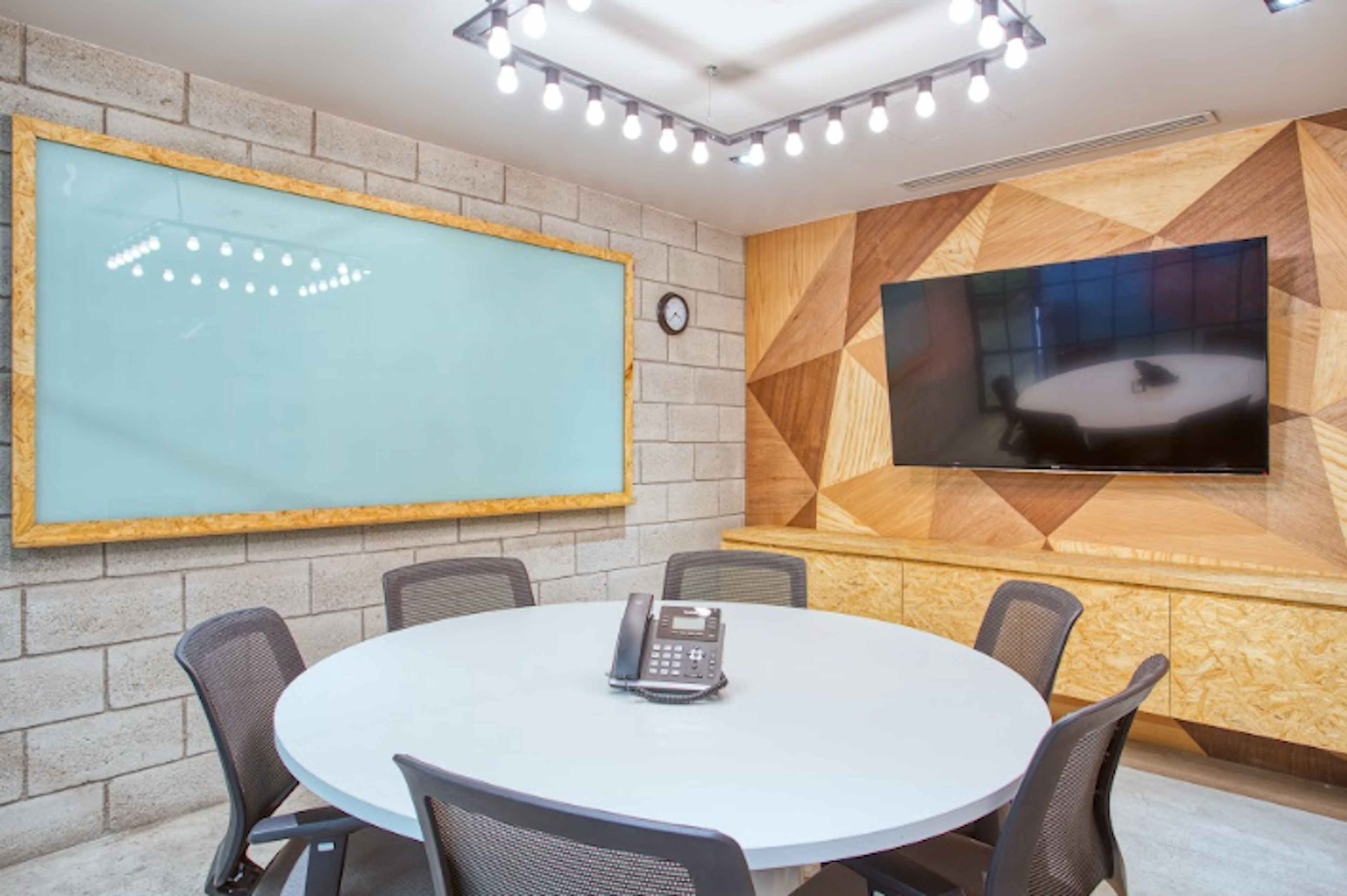 Oficina De 4-6 Personas